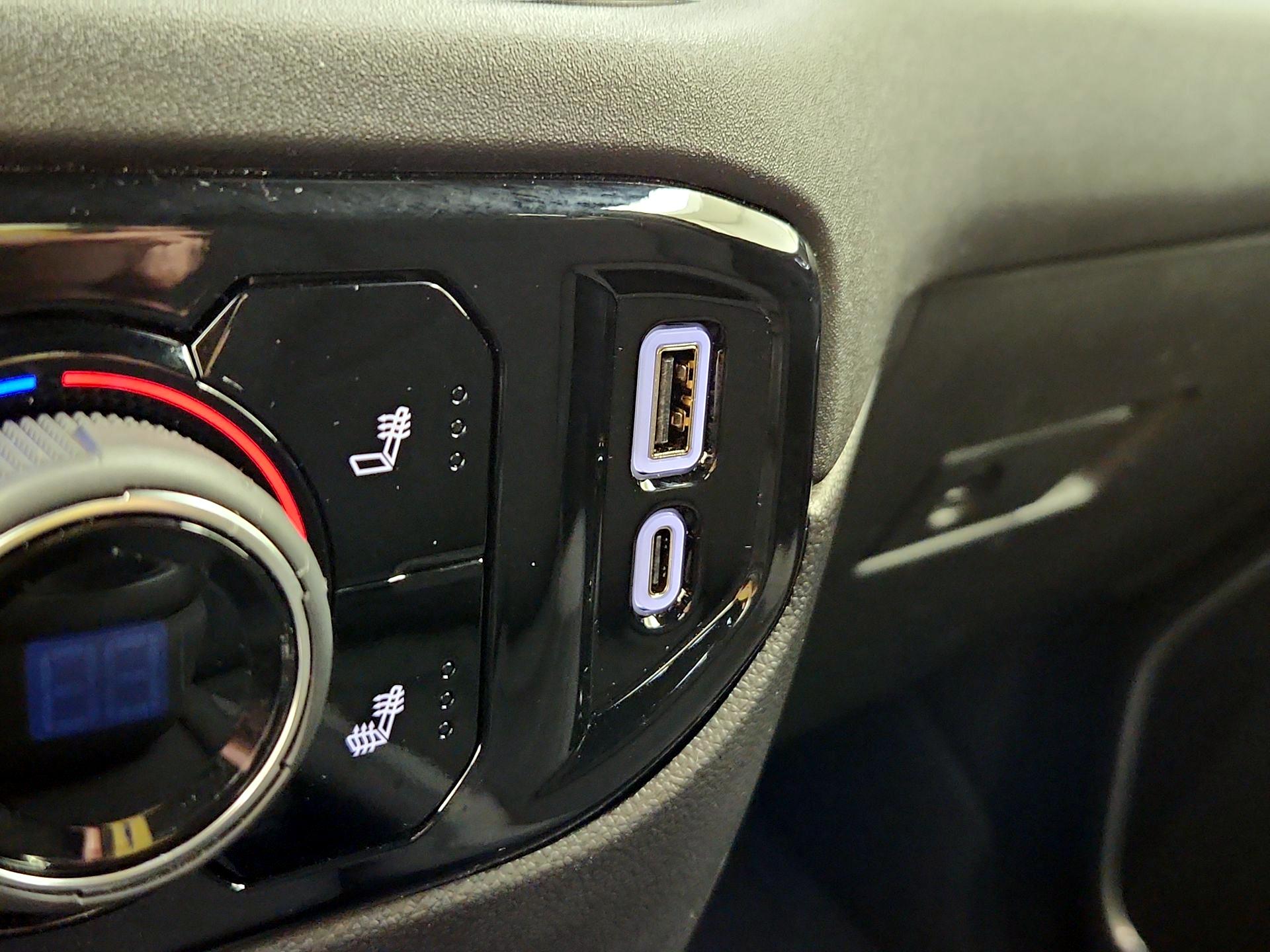 Thumbnail: 2025 Chevrolet Silverado 1500 - 18