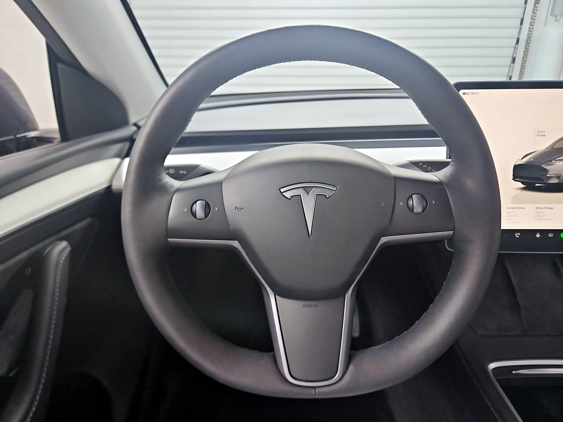 Thumbnail: 2023 Tesla Model Y - 10