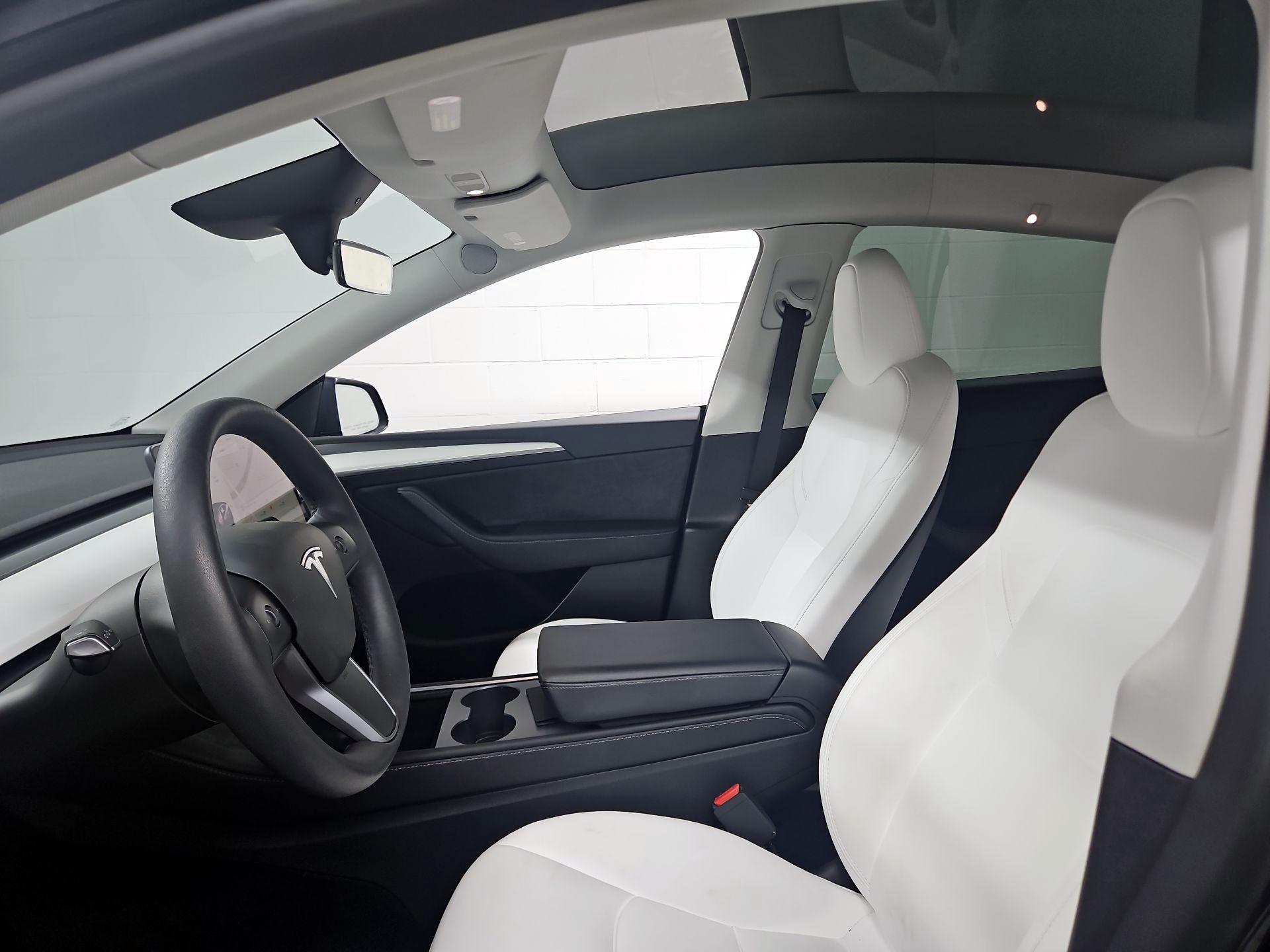 Thumbnail: 2023 Tesla Model Y - 19