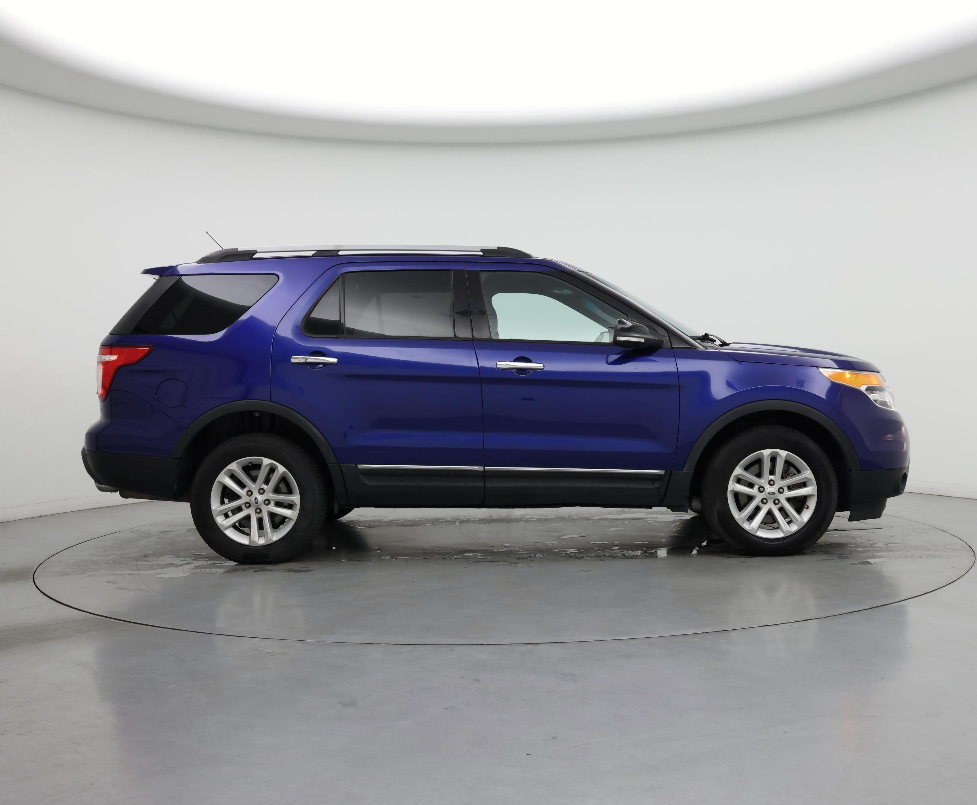 Thumbnail: 2015 Ford Explorer - 7