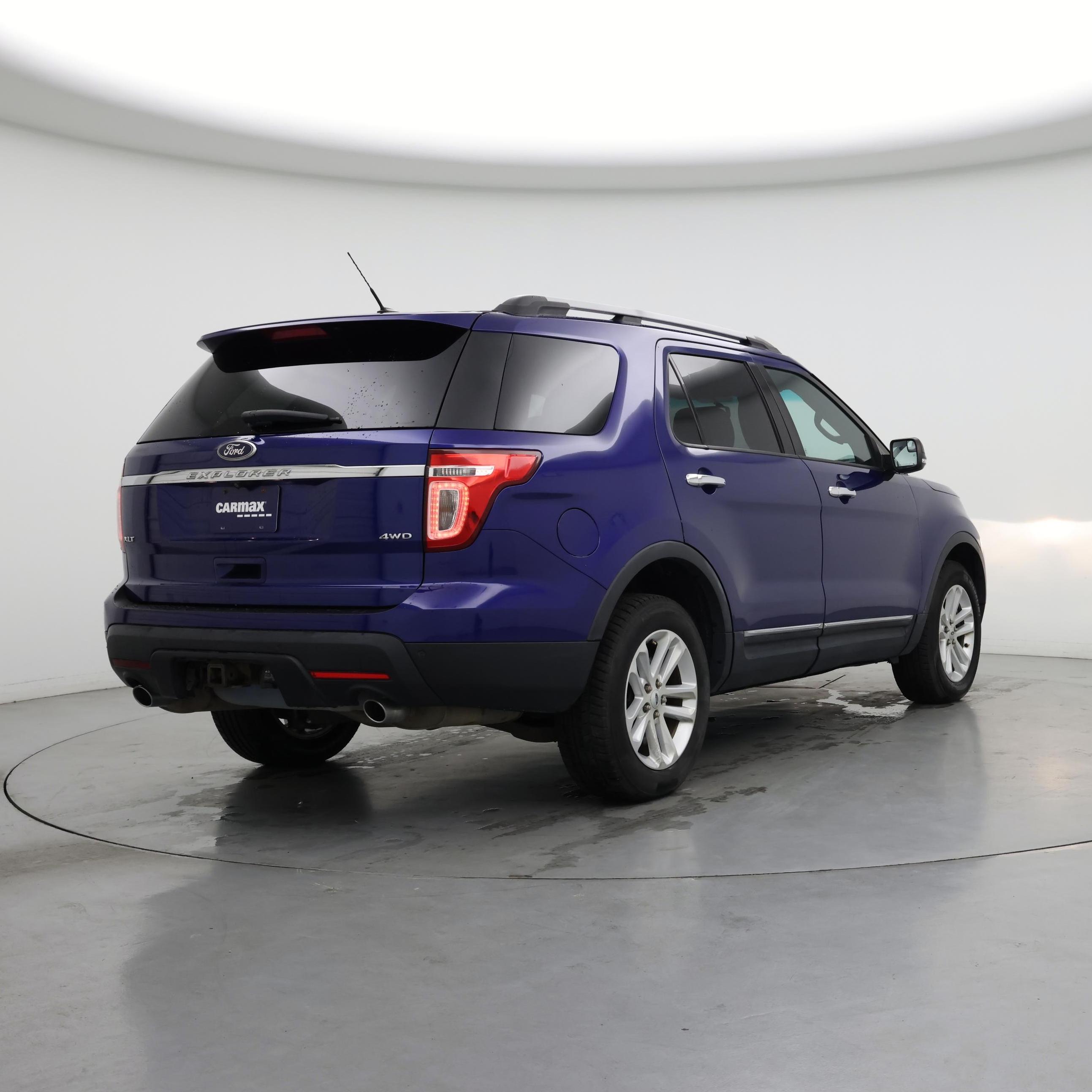 Thumbnail: 2015 Ford Explorer - 8