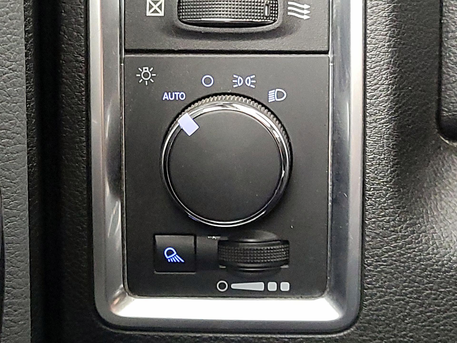 Thumbnail: 2023 RAM 1500 Classic - 13