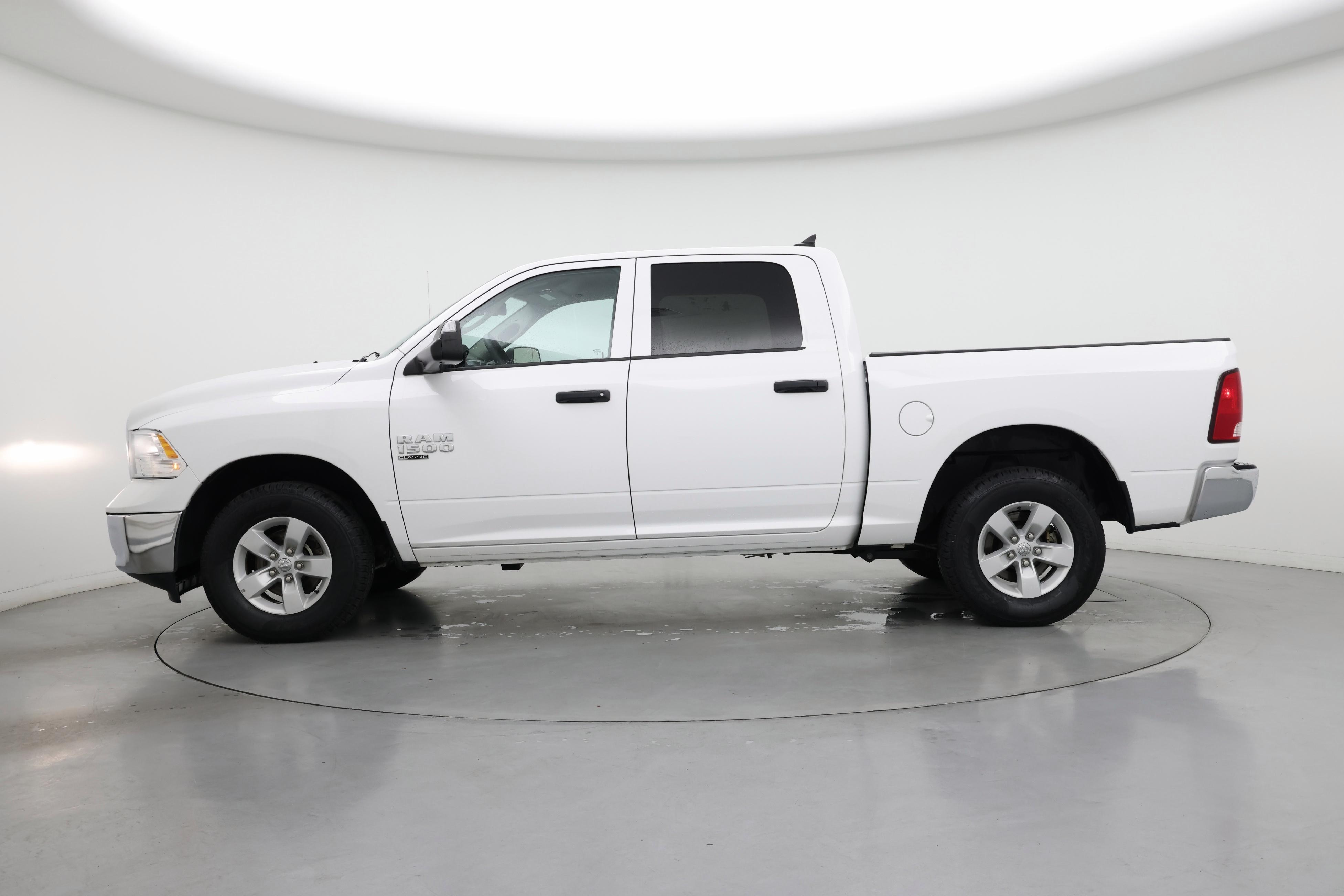 Thumbnail: 2023 RAM 1500 Classic - 3