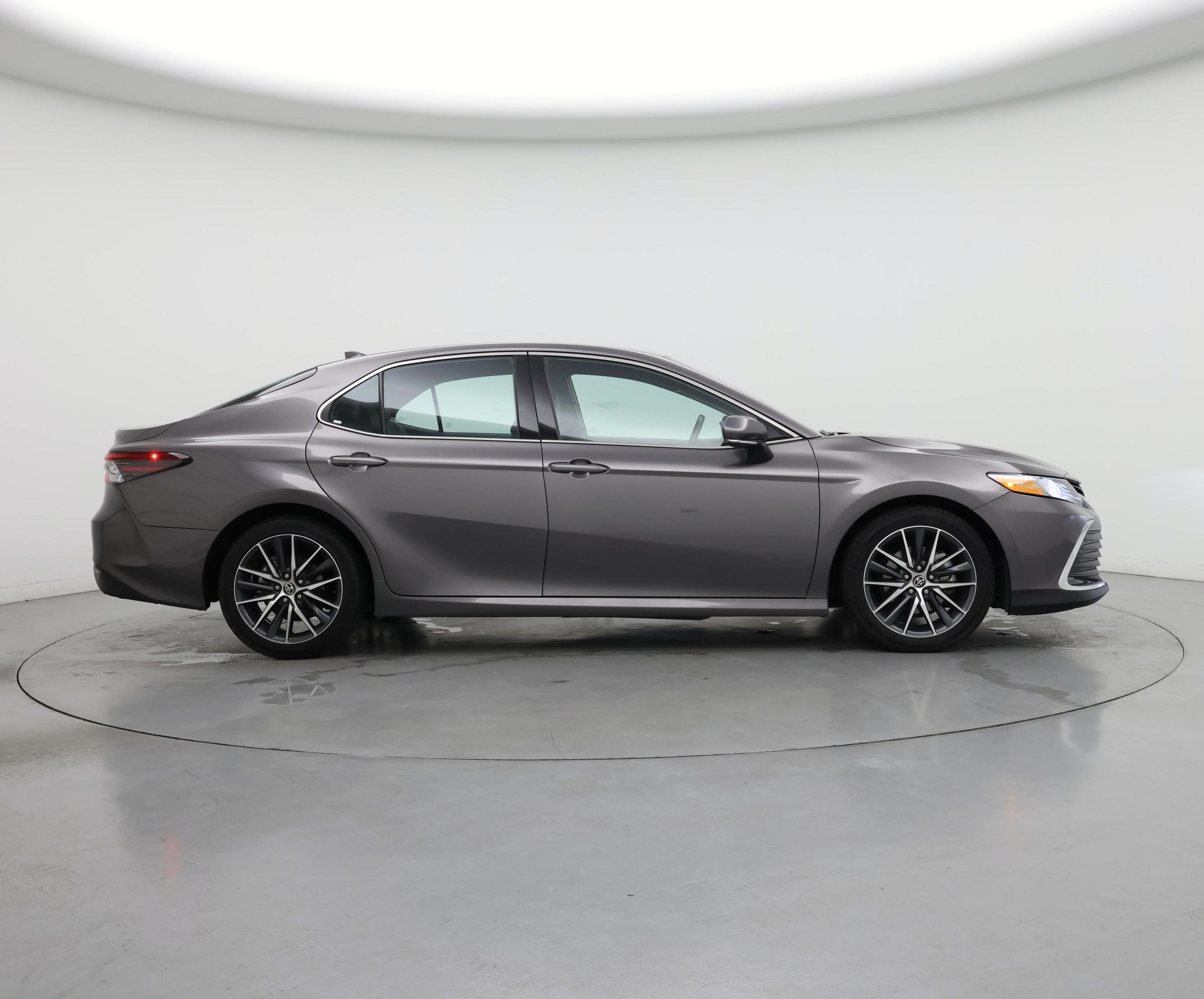 Thumbnail: 2022 Toyota Camry - 7