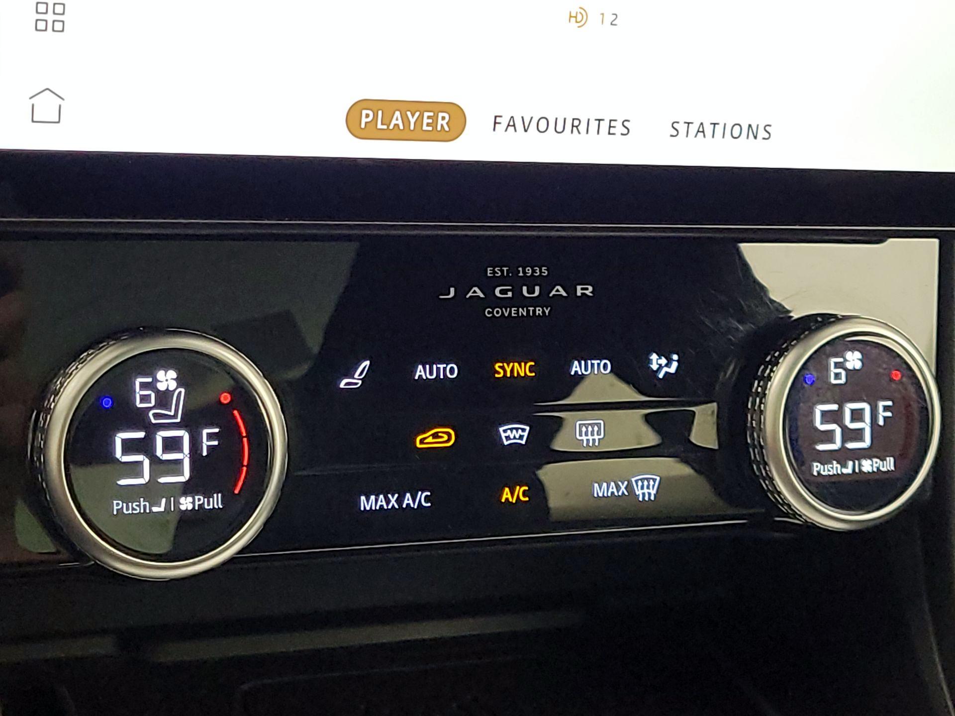 Thumbnail: 2024 Jaguar F-Pace - 17