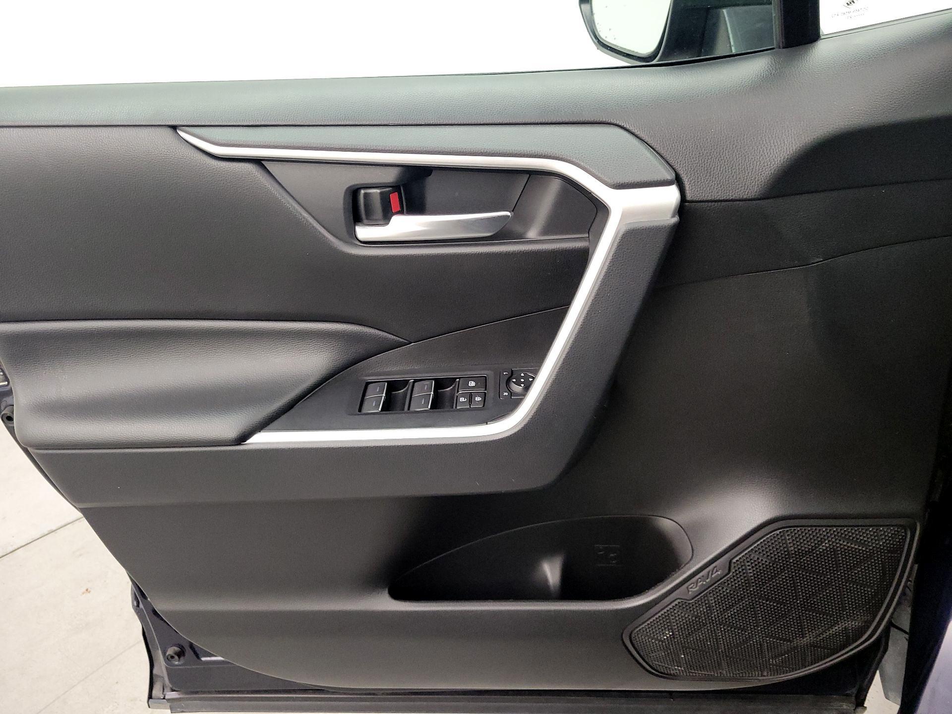 Thumbnail: 2023 Toyota RAV4 - 12