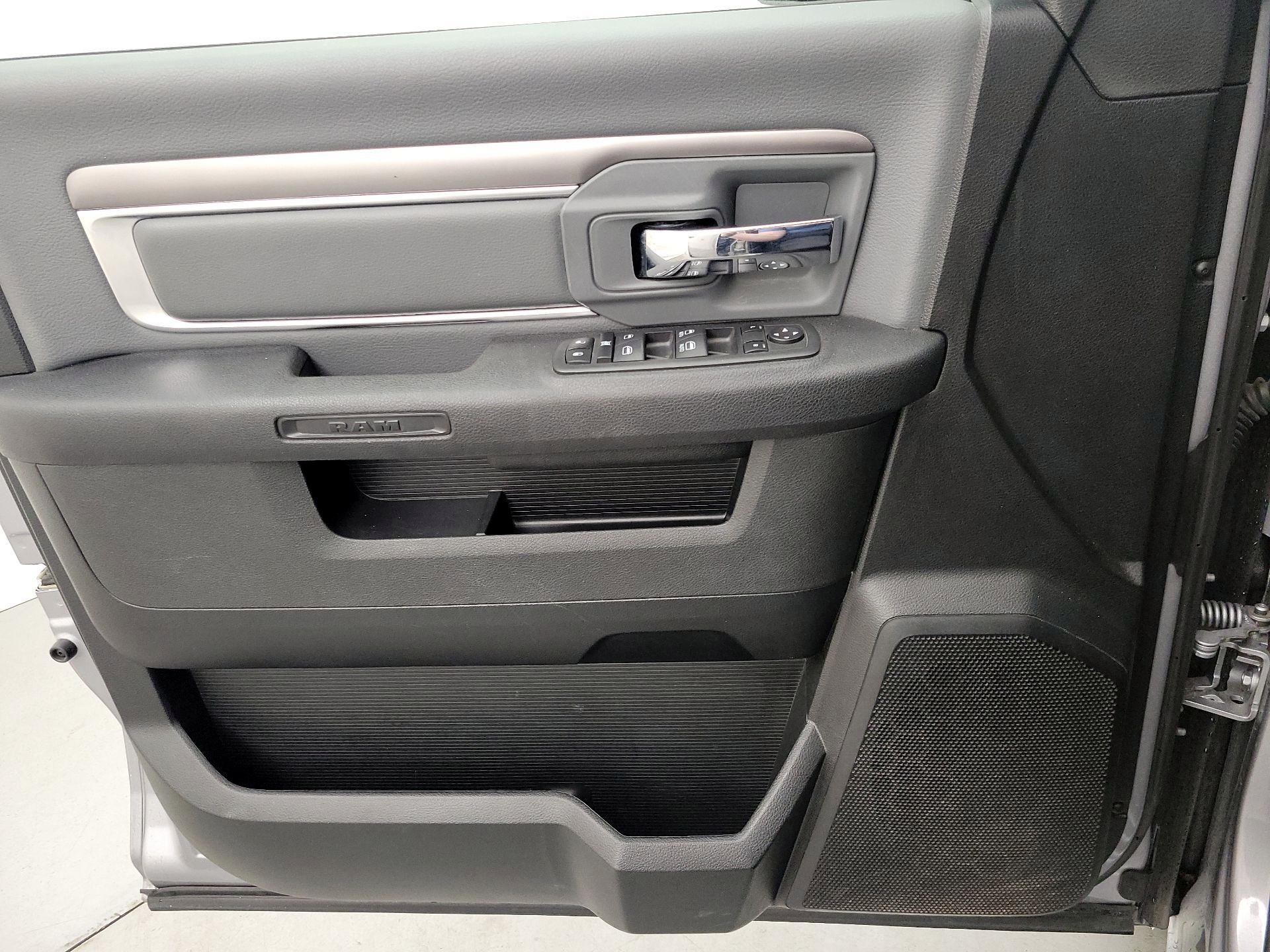 Thumbnail: 2023 RAM 1500 Classic - 12