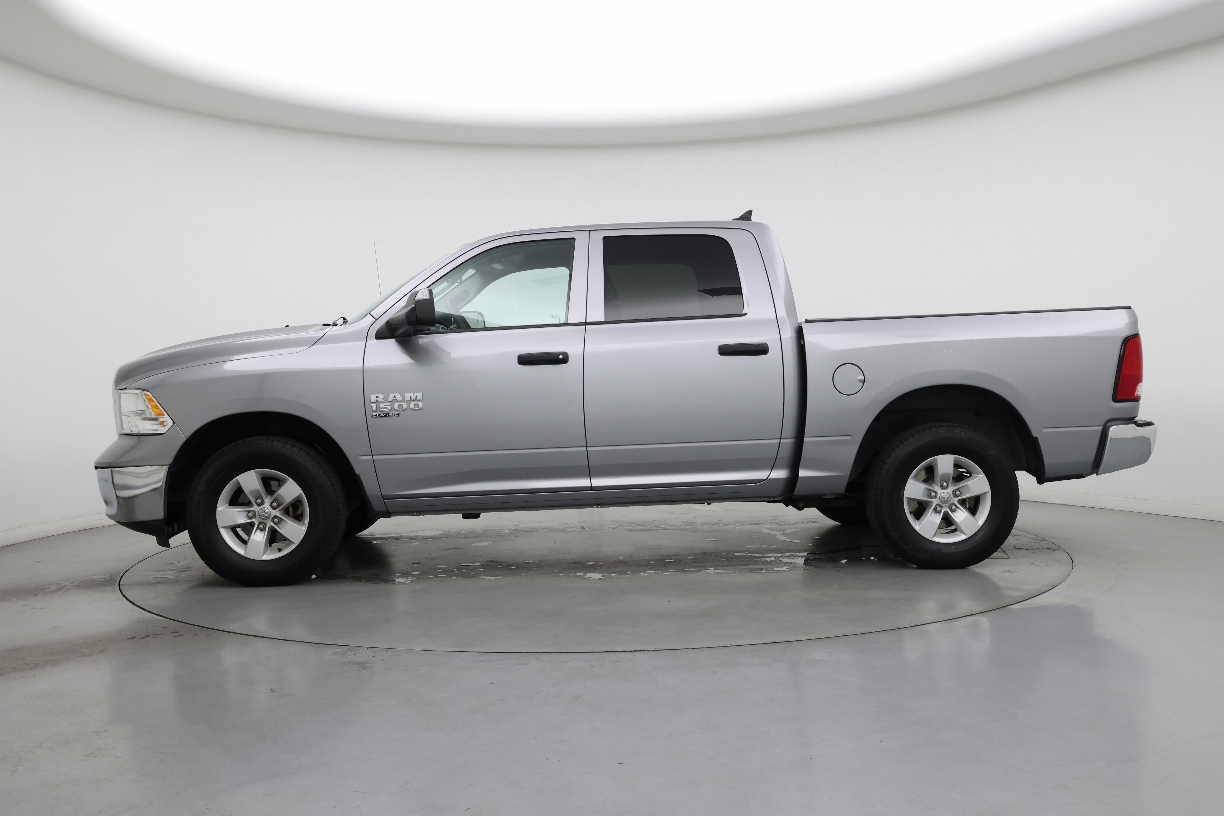 Thumbnail: 2023 RAM 1500 Classic - 3