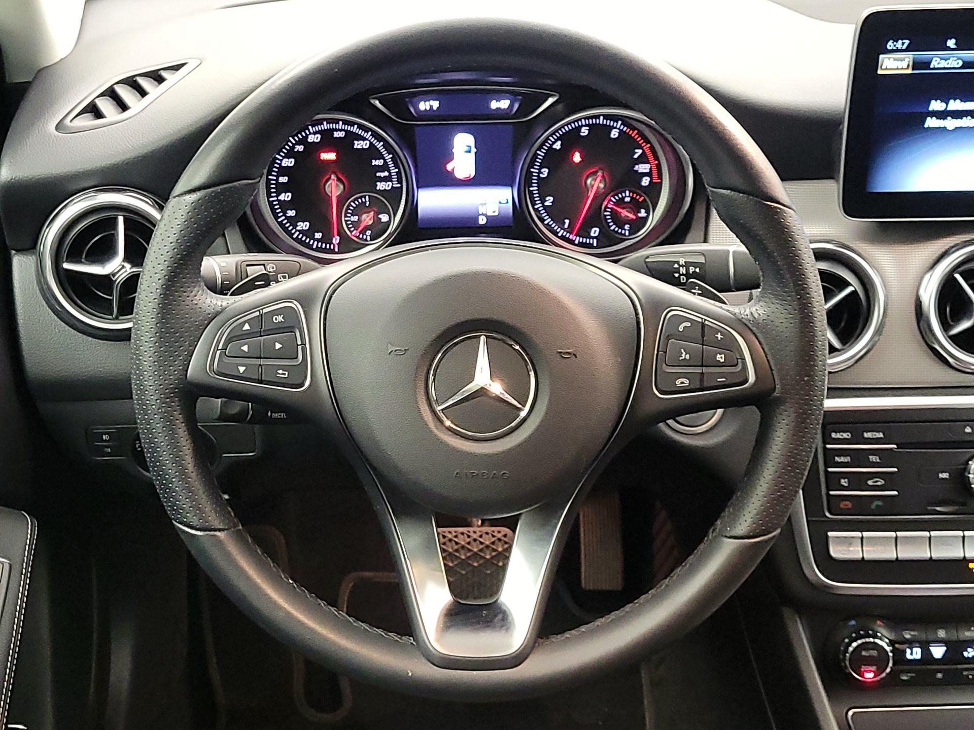 Thumbnail: 2020 Mercedes-Benz GLA - 10