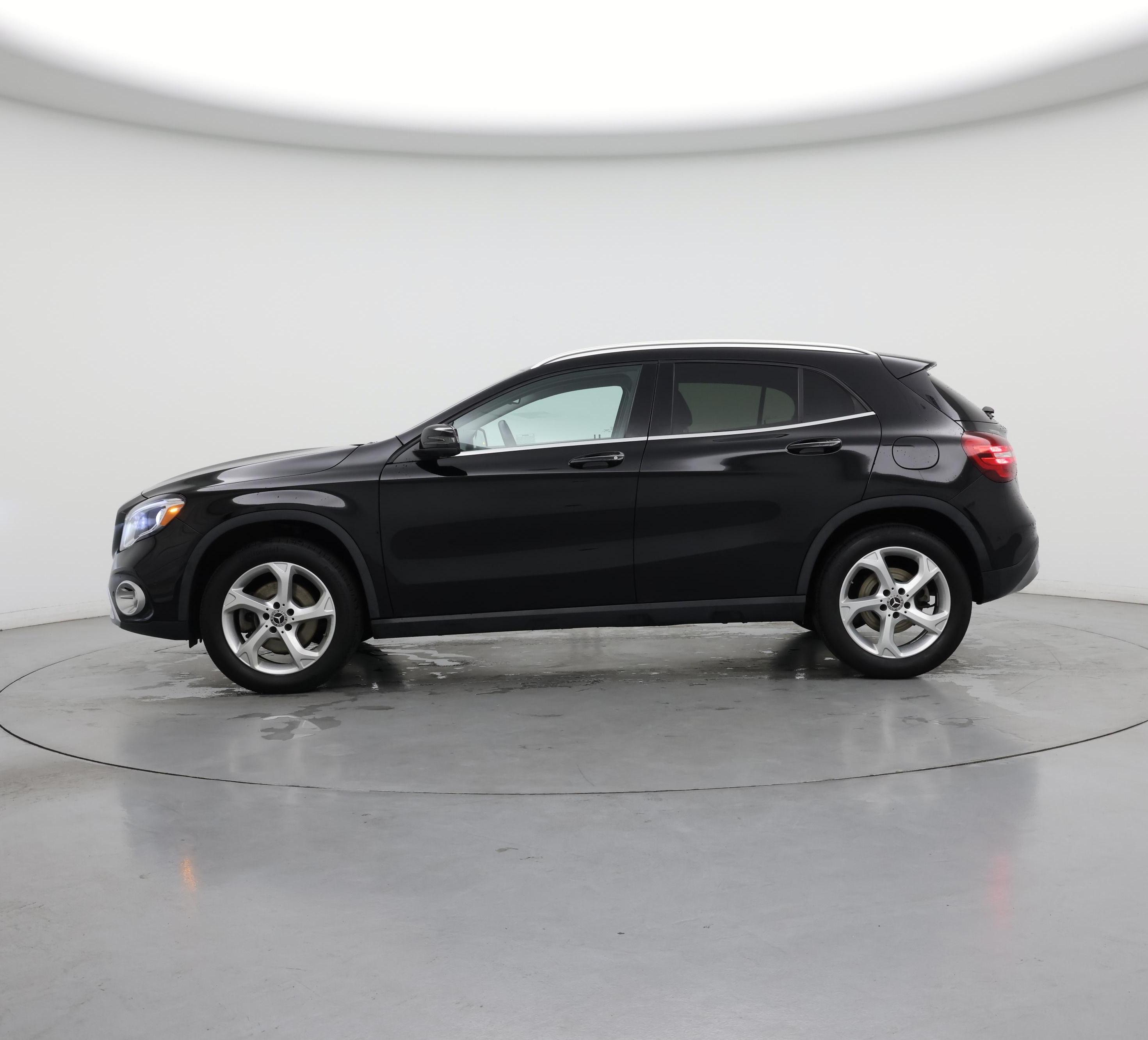 Thumbnail: 2020 Mercedes-Benz GLA - 3