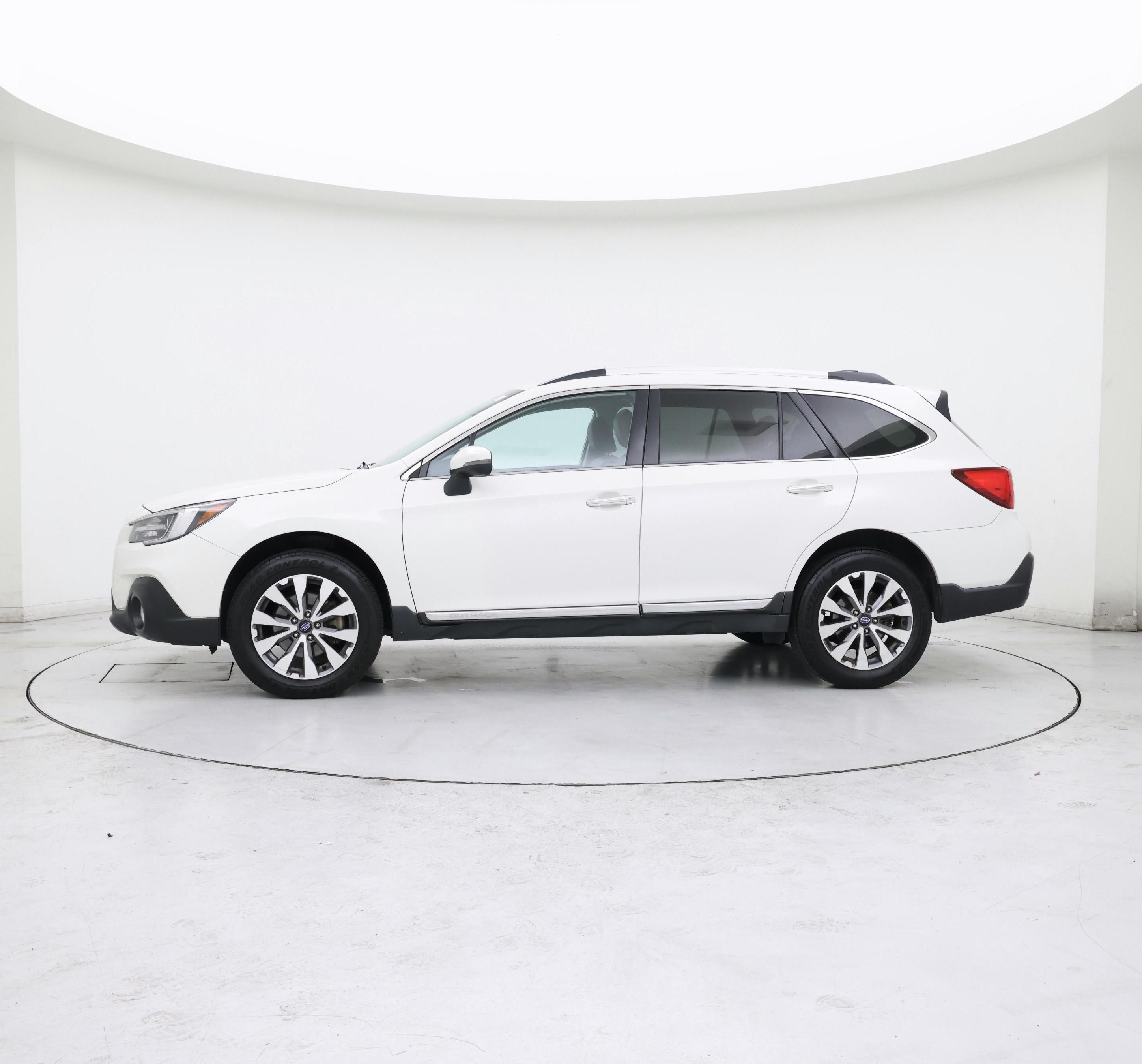 Thumbnail: 2018 Subaru Outback - 3