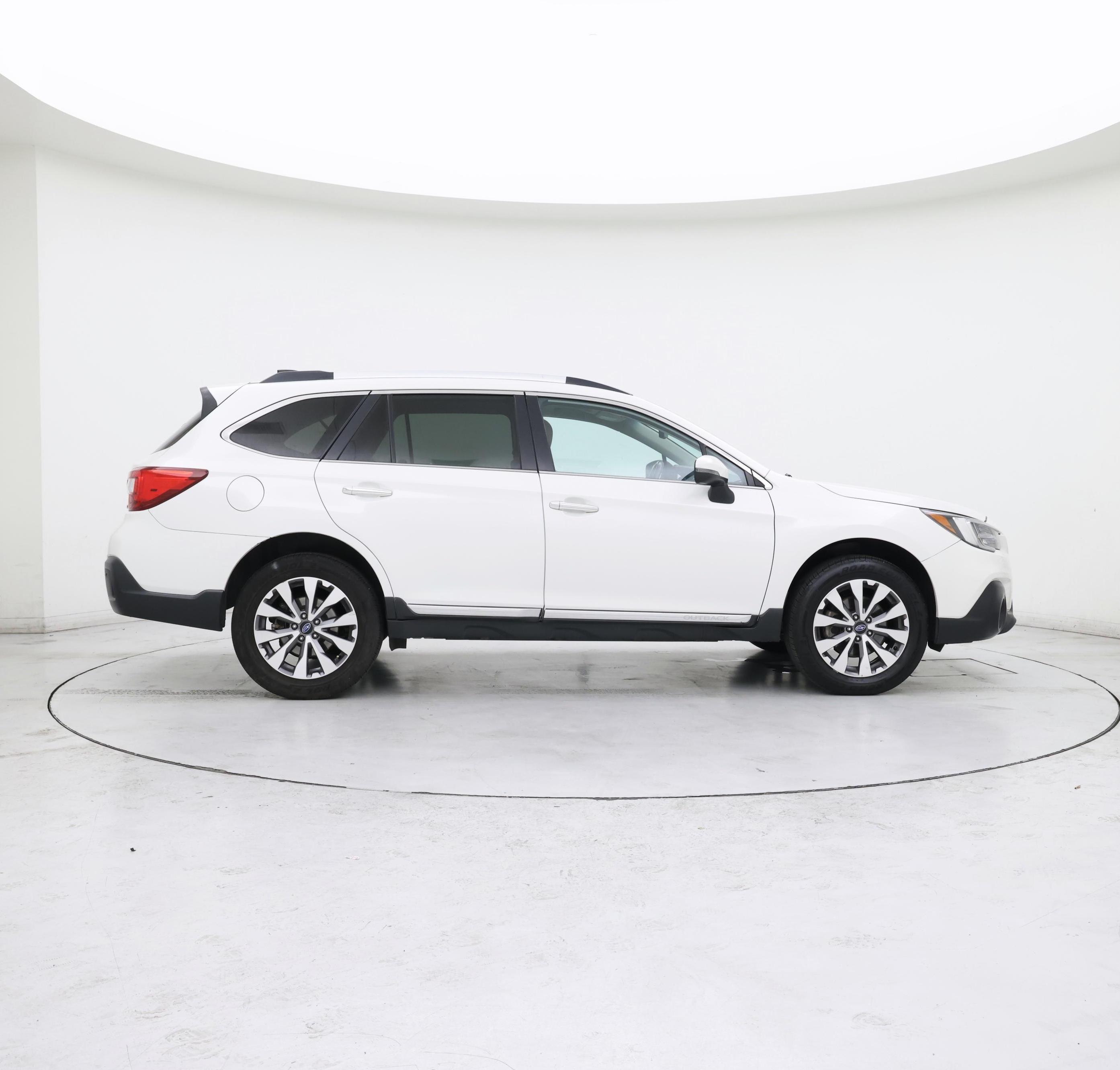 Thumbnail: 2018 Subaru Outback - 7