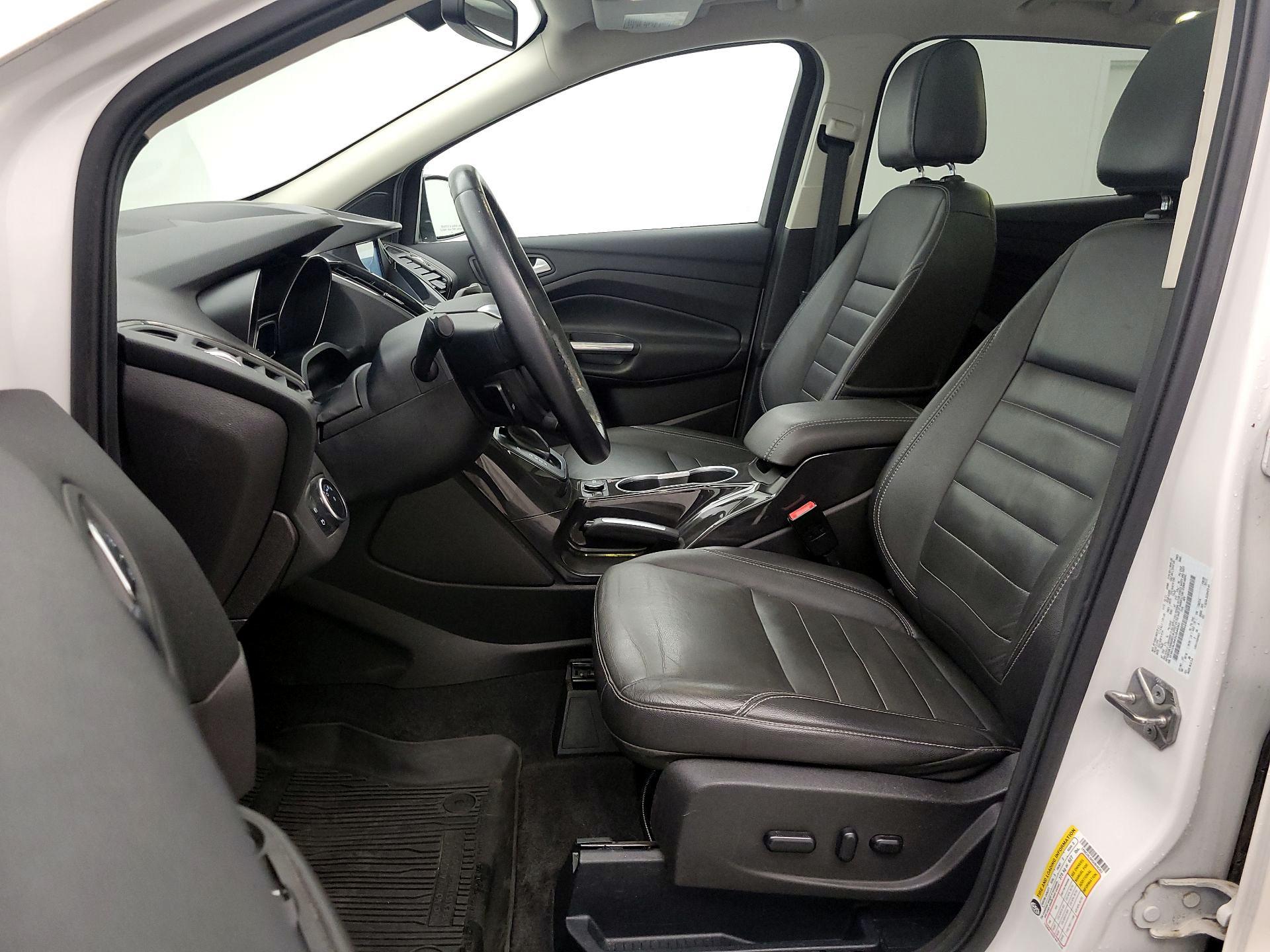 Thumbnail: 2016 Ford Escape - 11