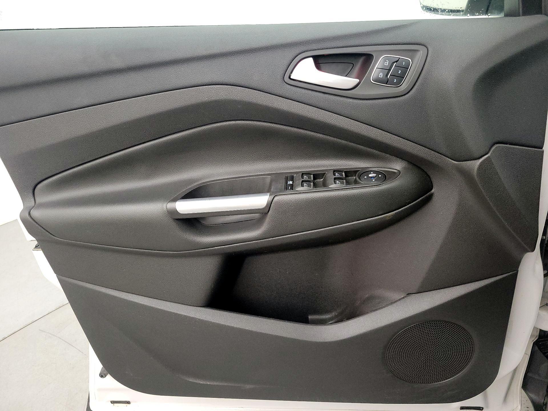 Thumbnail: 2016 Ford Escape - 12