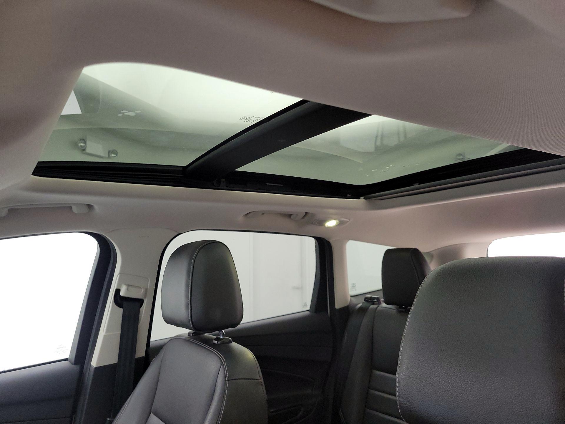 Thumbnail: 2016 Ford Escape - 20