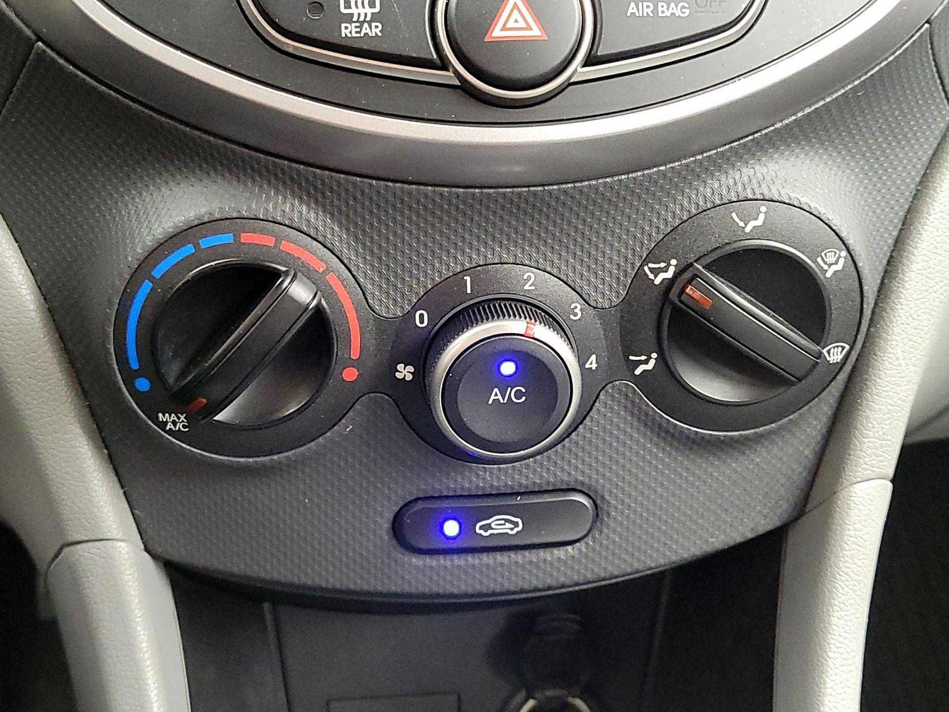 Thumbnail: 2016 Hyundai Accent - 15