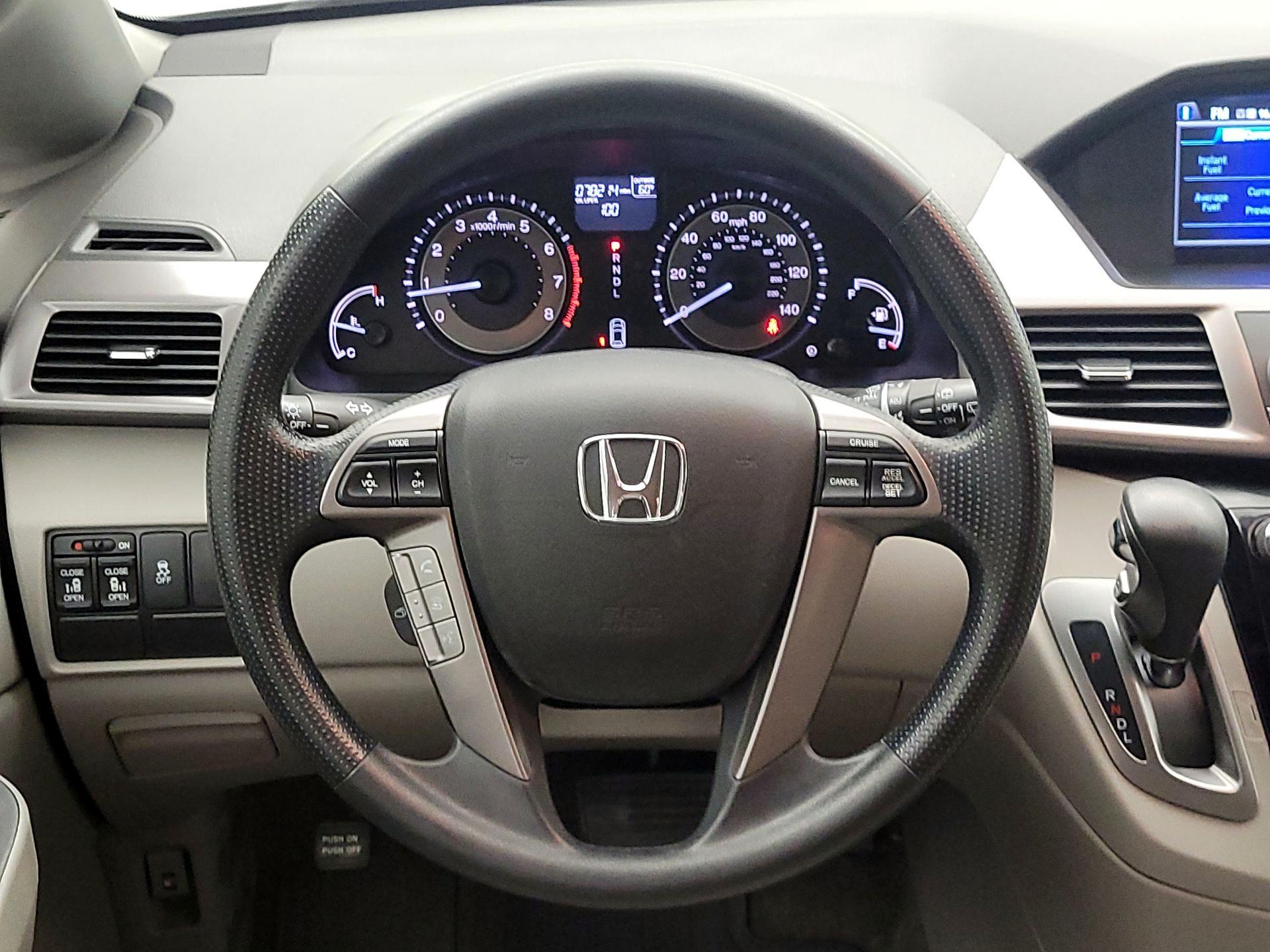 Thumbnail: 2017 Honda Odyssey - 10