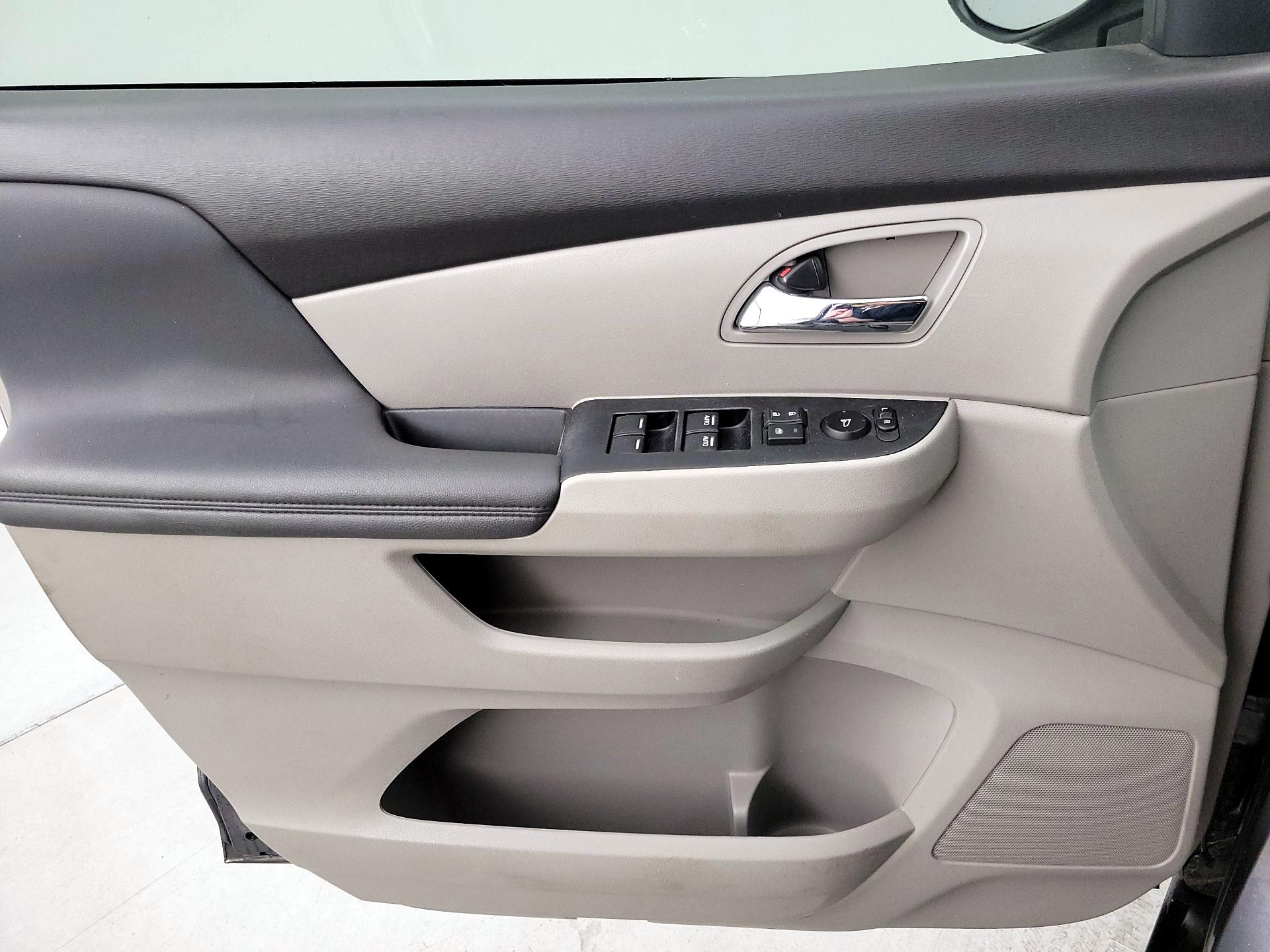 Thumbnail: 2017 Honda Odyssey - 12
