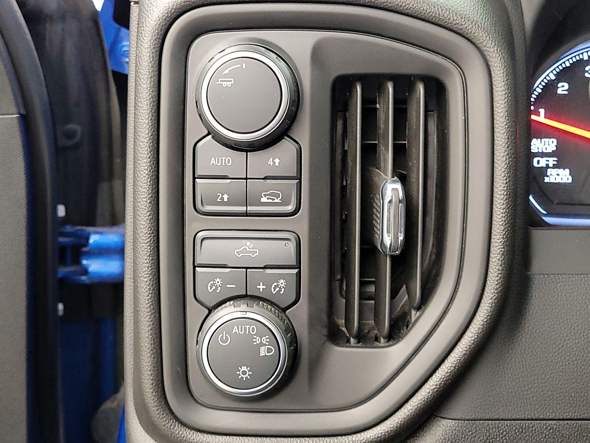 Thumbnail: 2022 Chevrolet Silverado 1500 - 13