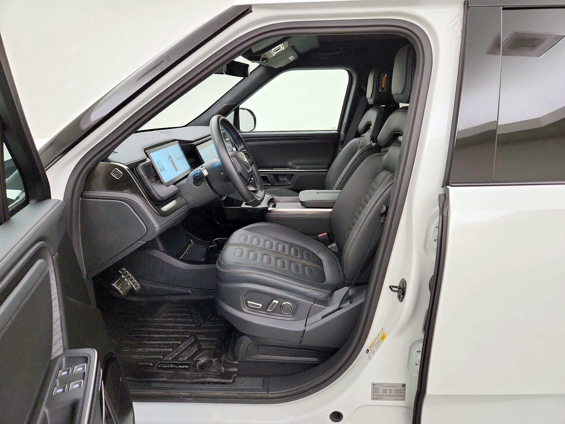 Thumbnail: 2023 Rivian R1T - 11
