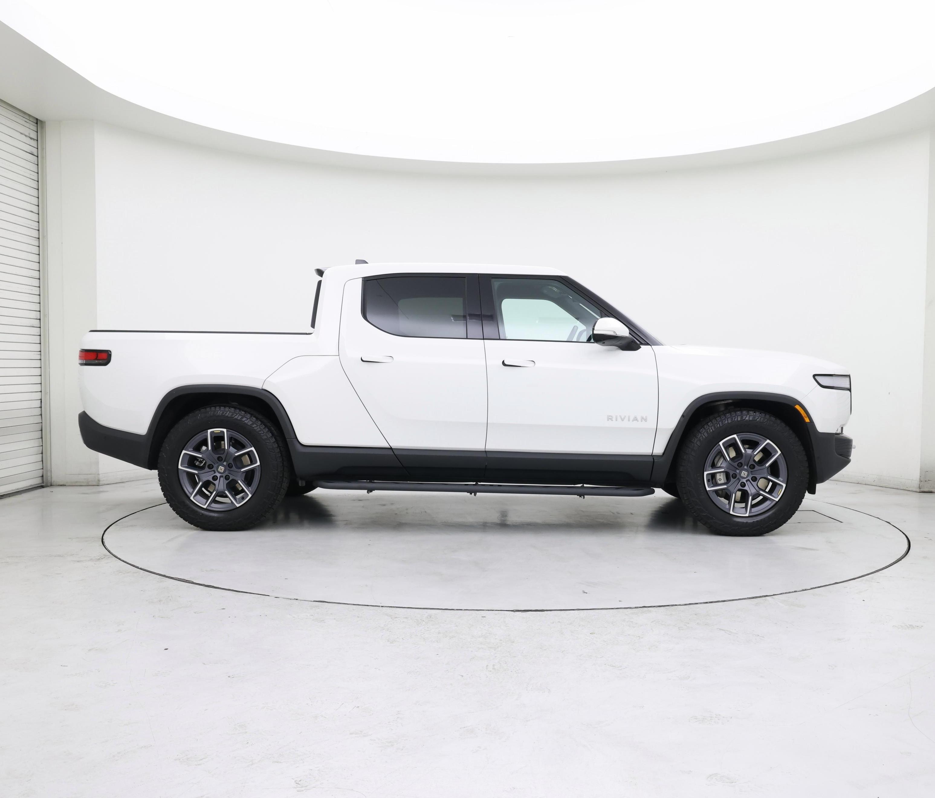 Thumbnail: 2023 Rivian R1T - 7