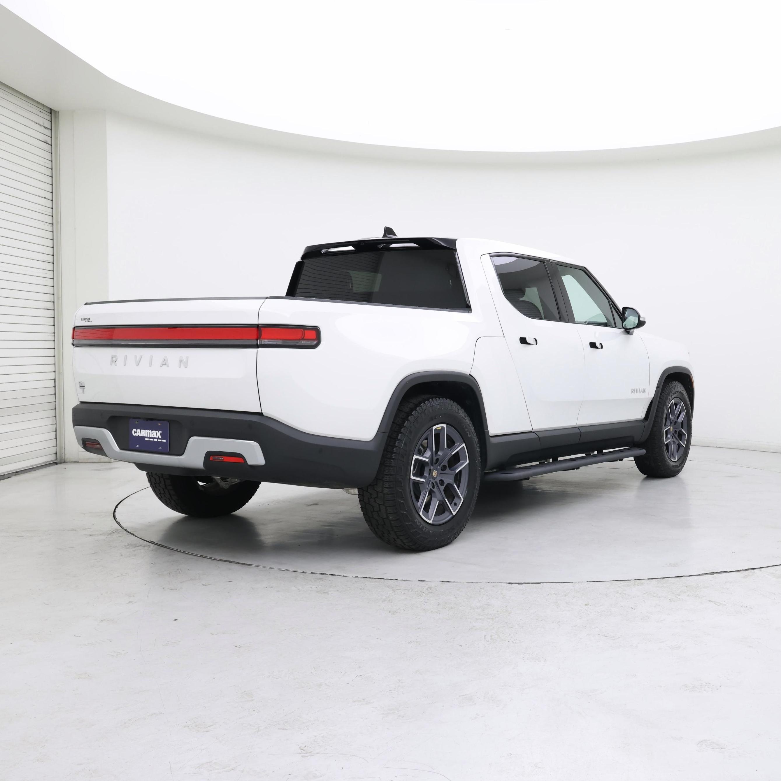 Thumbnail: 2023 Rivian R1T - 8