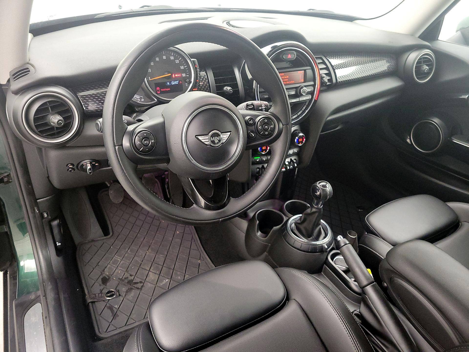 Thumbnail: 2015 MINI Cooper Hardtop - 9