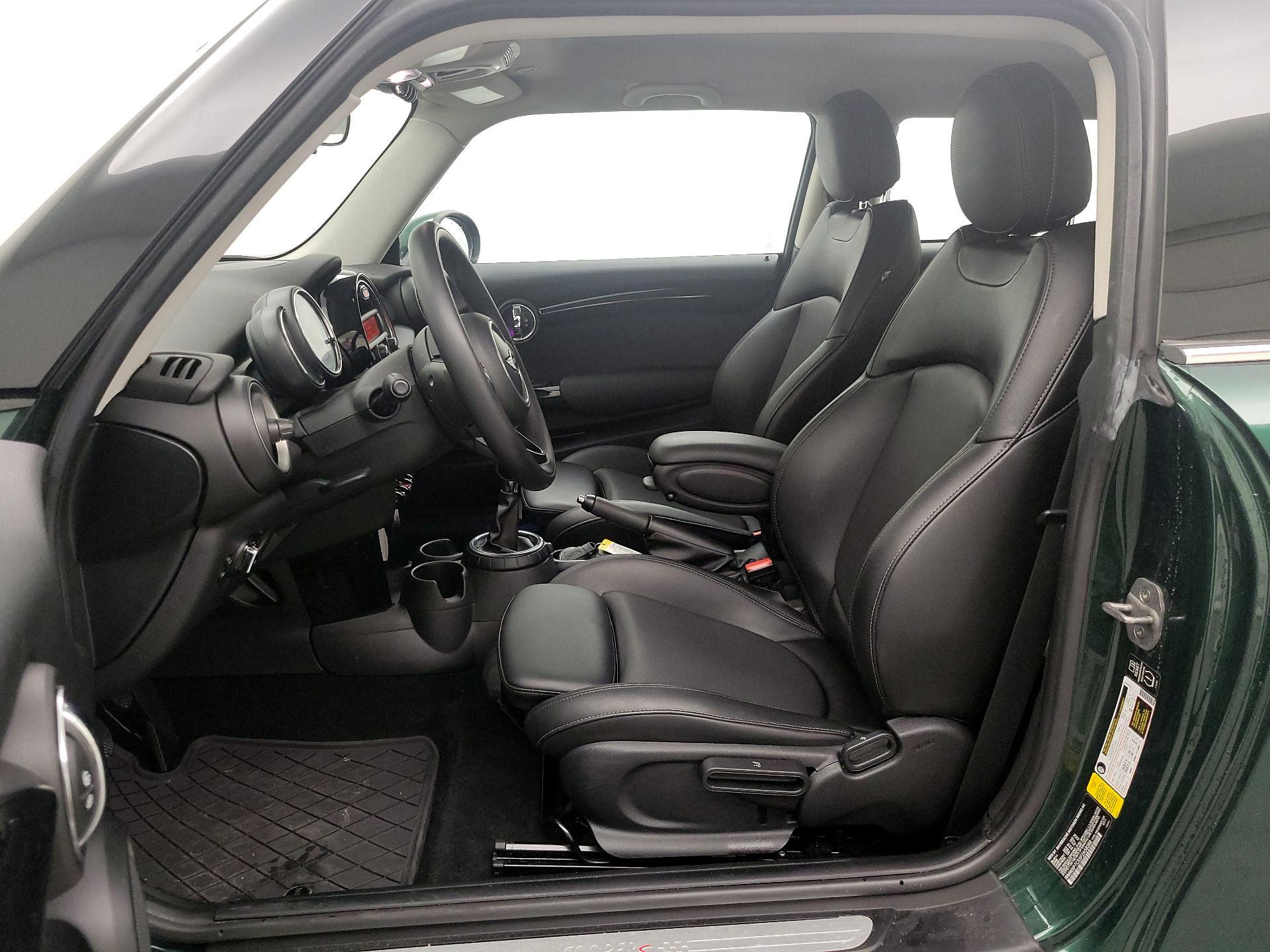 Thumbnail: 2015 MINI Cooper Hardtop - 11