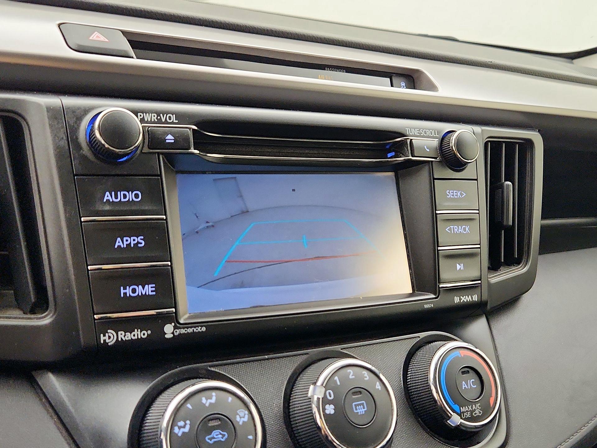 Thumbnail: 2016 Toyota RAV4 - 14