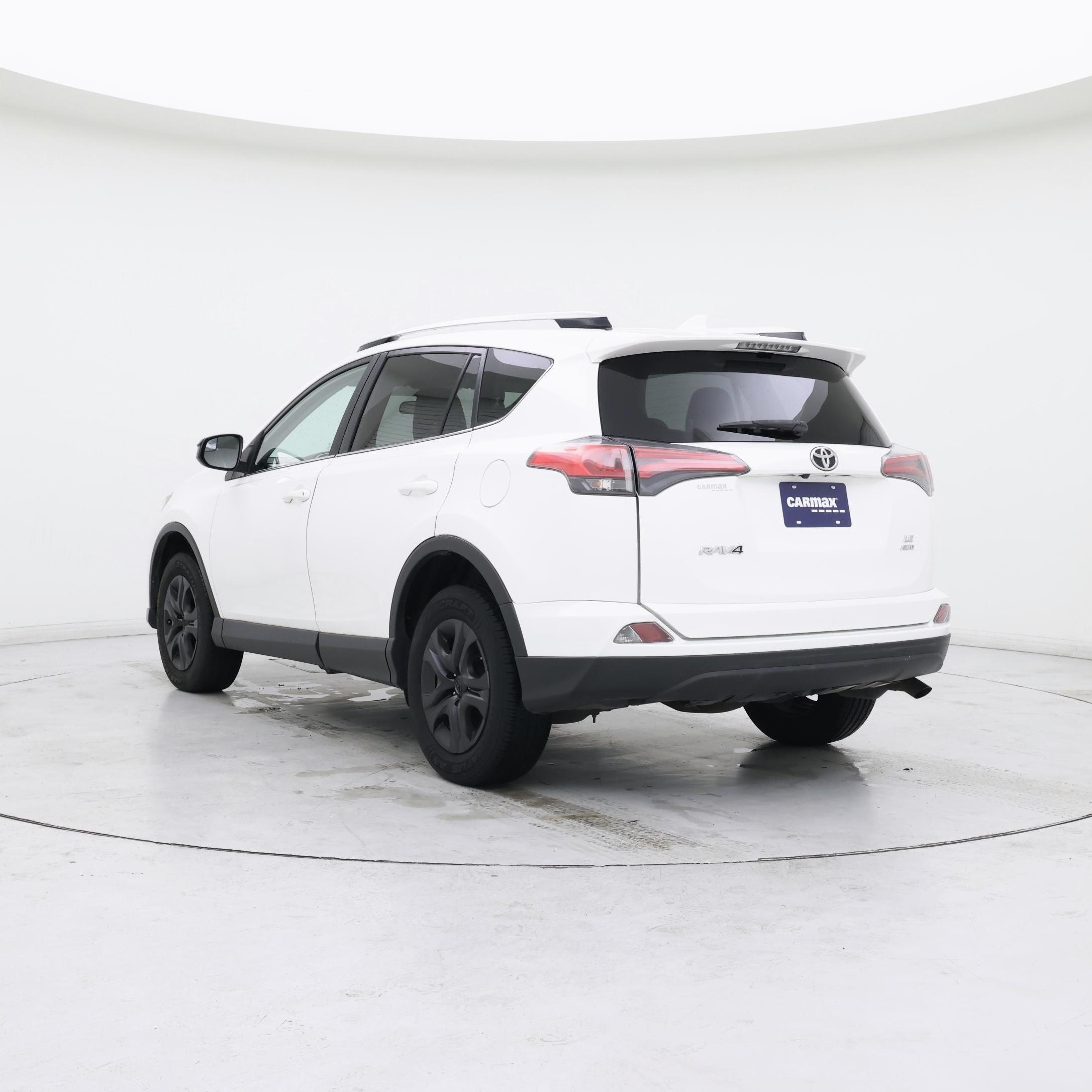 Thumbnail: 2016 Toyota RAV4 - 2