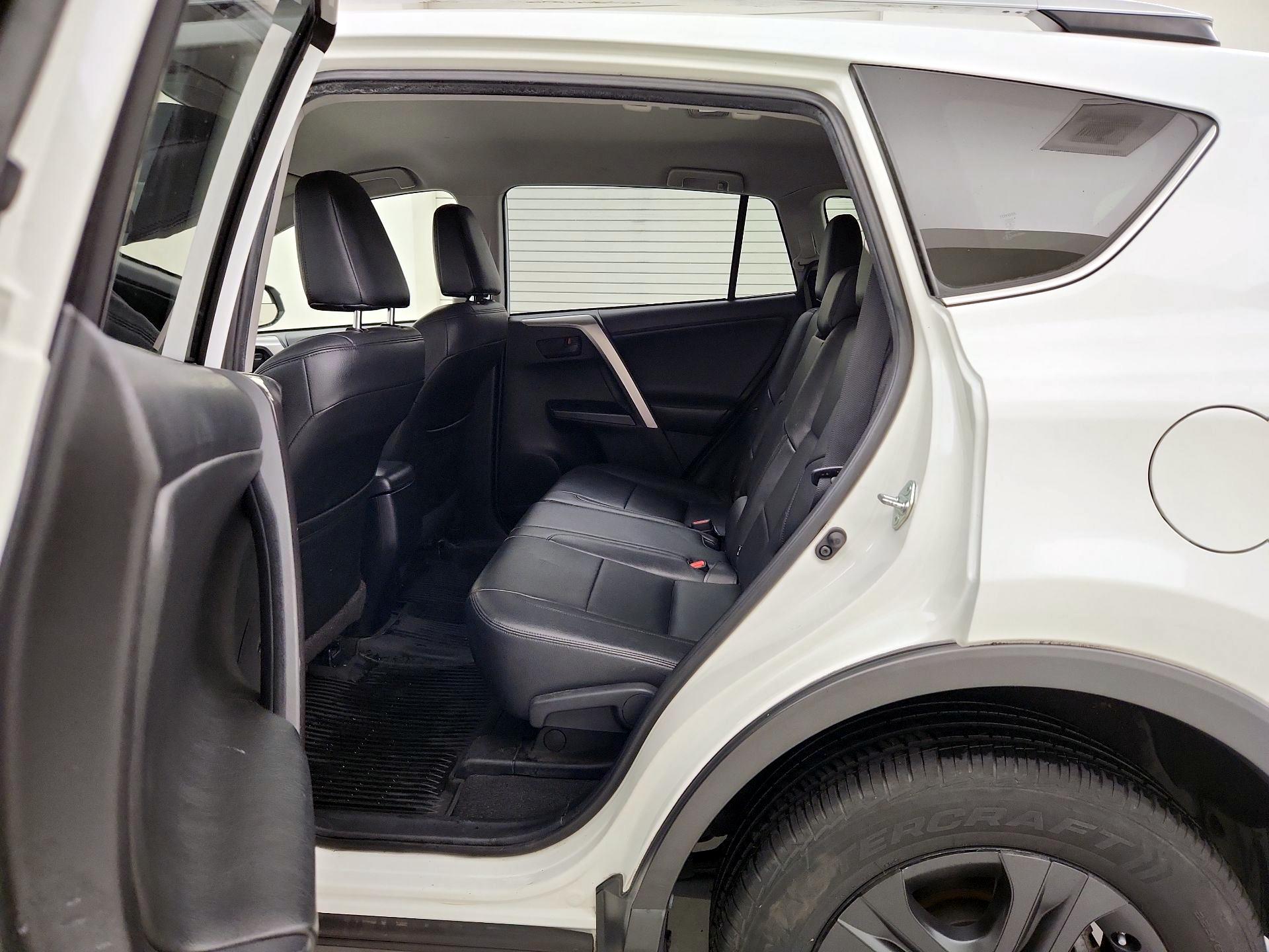 Thumbnail: 2016 Toyota RAV4 - 19