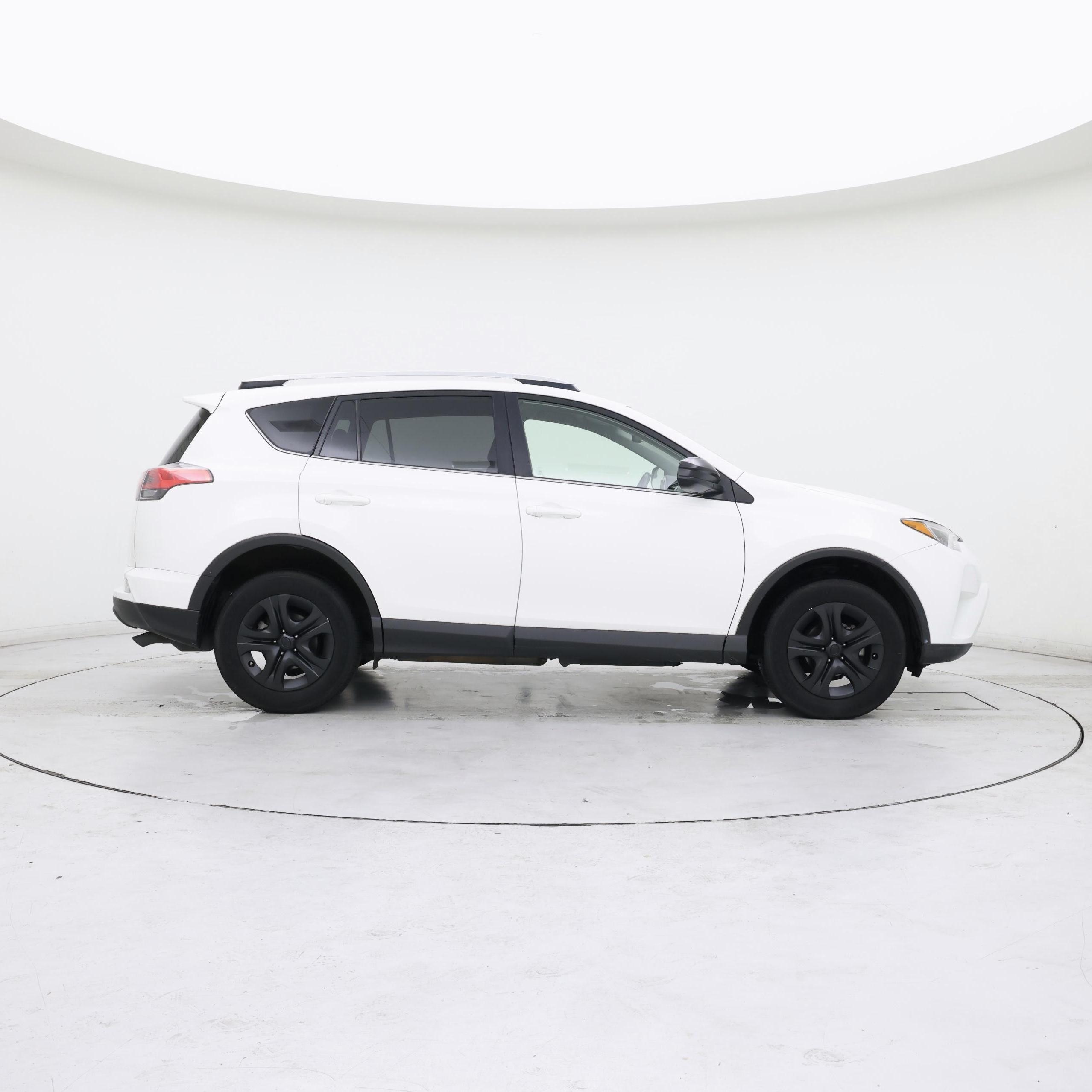 Thumbnail: 2016 Toyota RAV4 - 7
