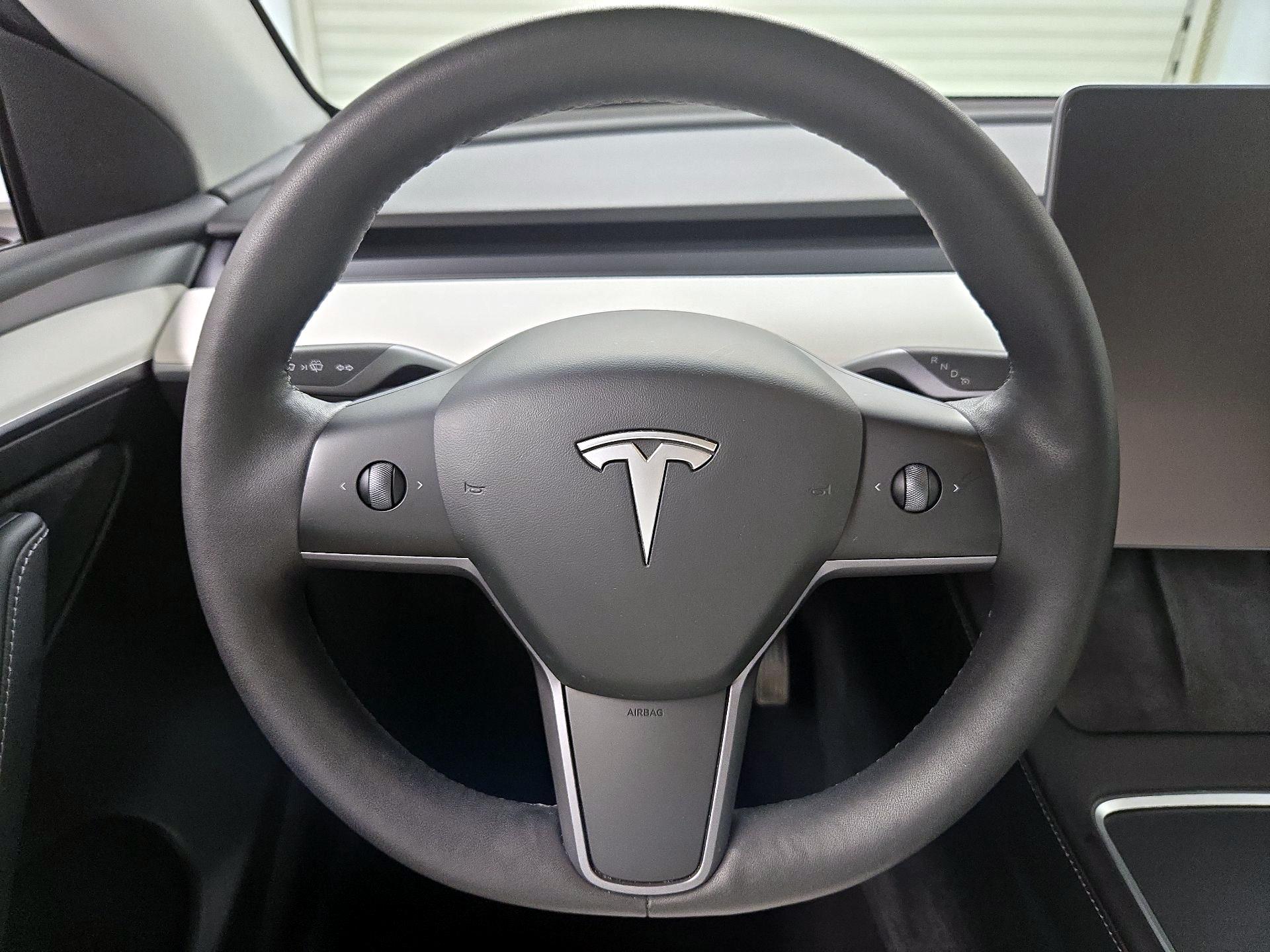 Thumbnail: 2023 Tesla Model Y - 10