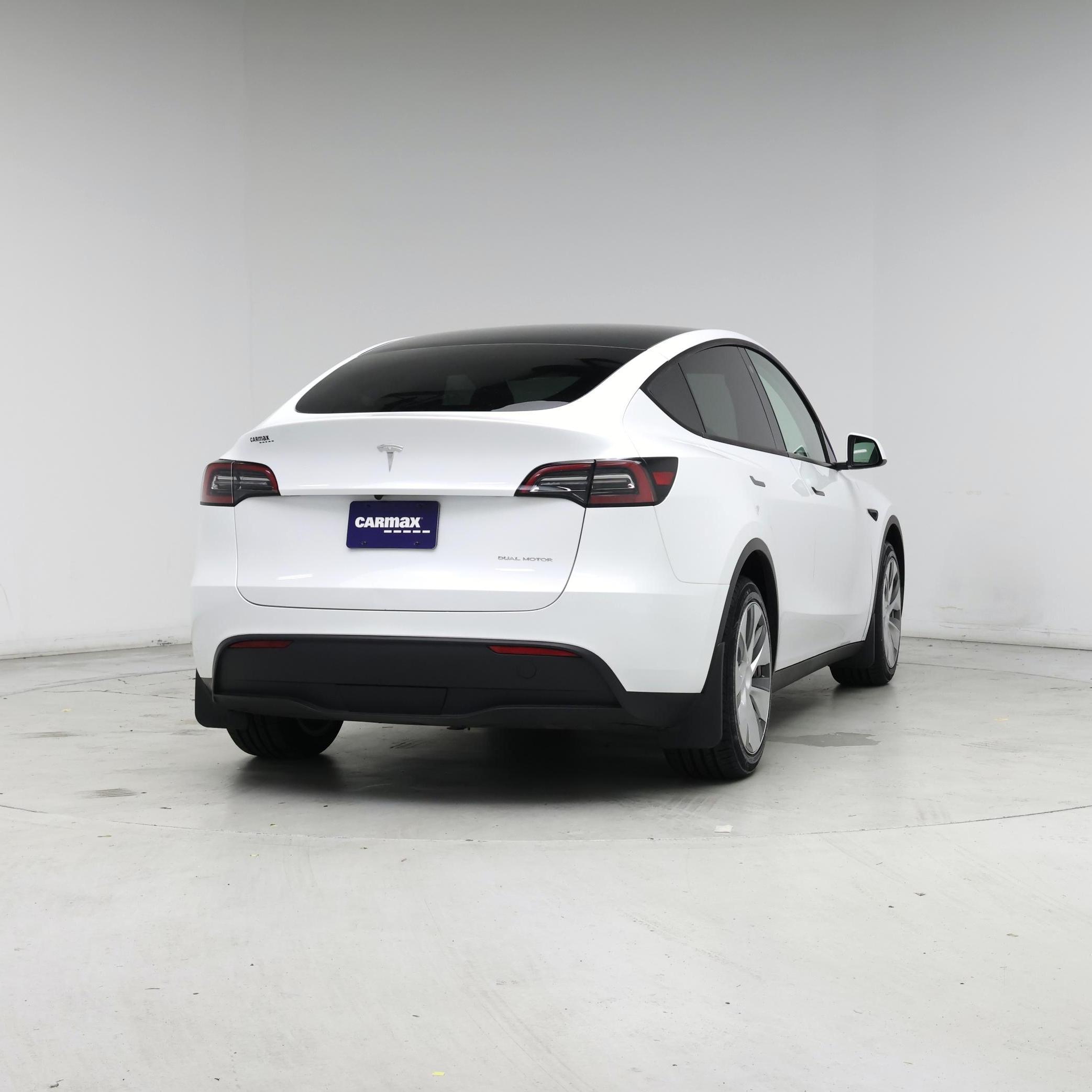 Thumbnail: 2023 Tesla Model Y - 8