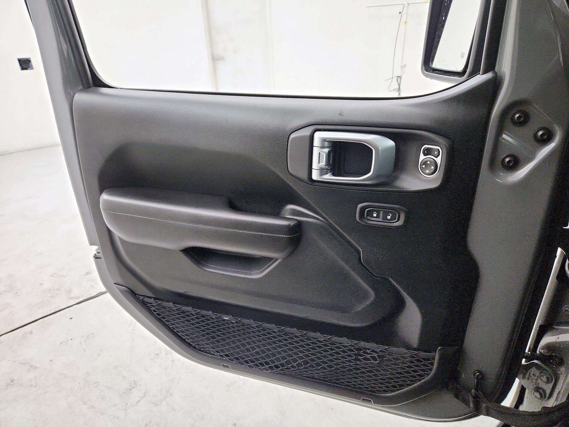 Thumbnail: 2020 Jeep Wrangler - 12