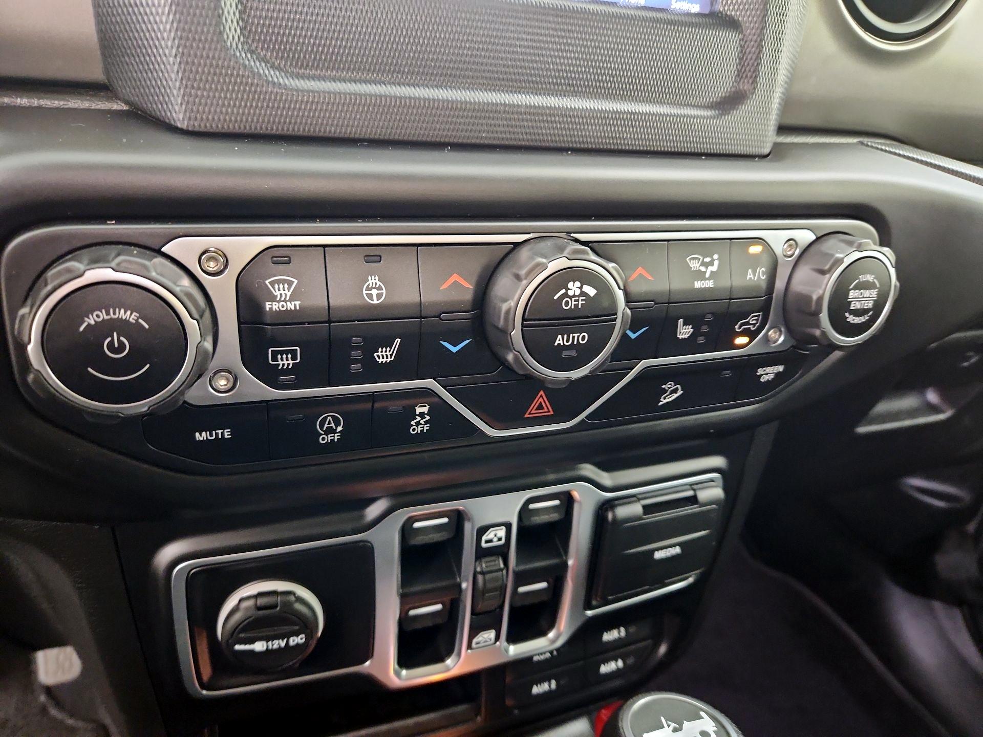 Thumbnail: 2020 Jeep Wrangler - 16