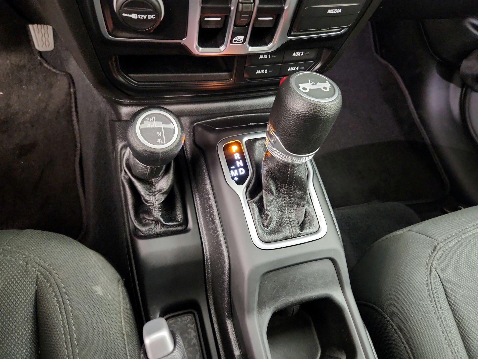 Thumbnail: 2020 Jeep Wrangler - 17