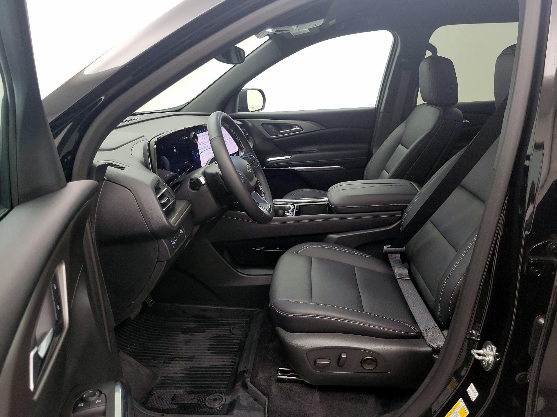 Thumbnail: 2025 Chevrolet Traverse - 11
