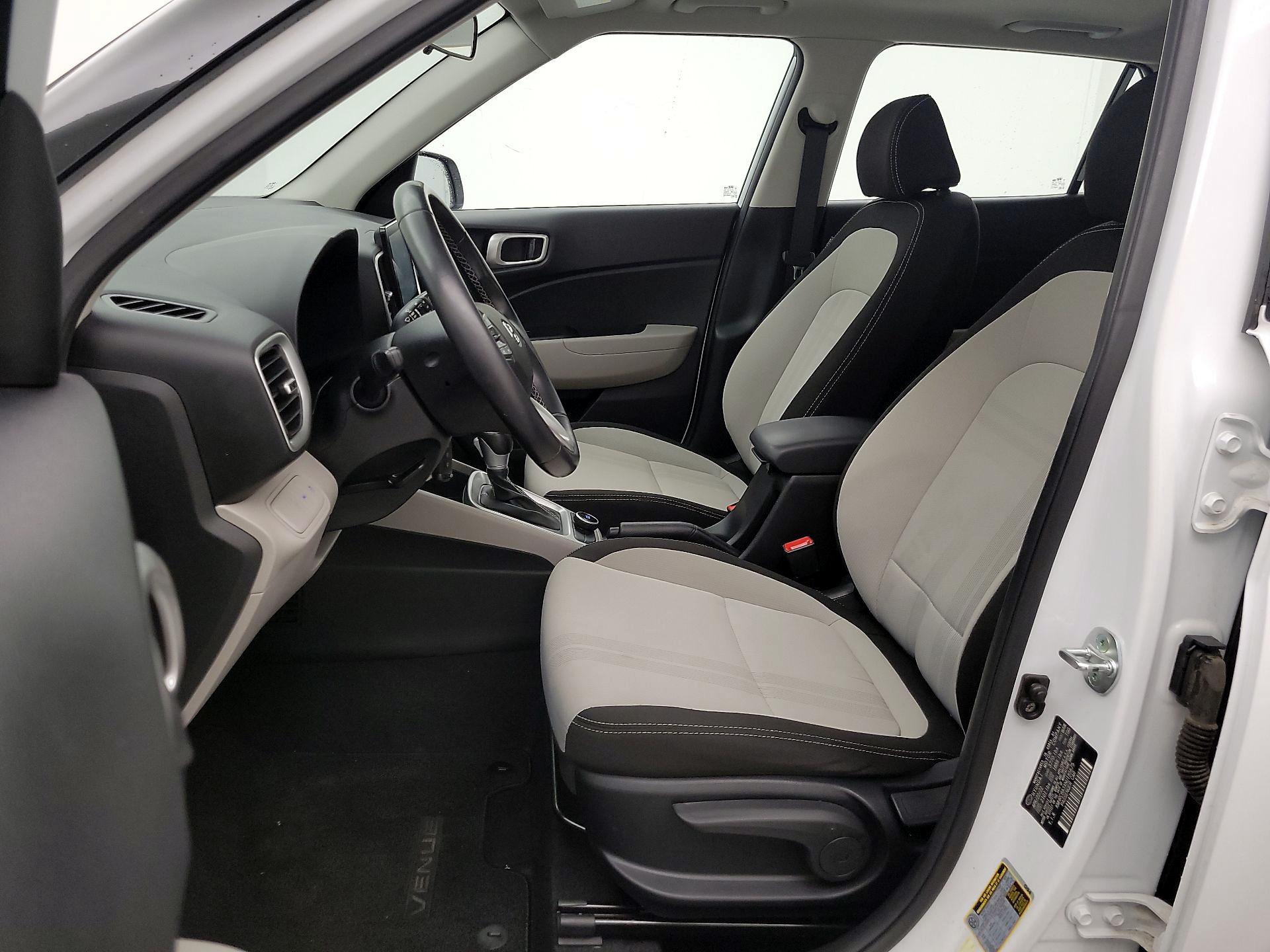 Thumbnail: 2022 Hyundai Venue - 11