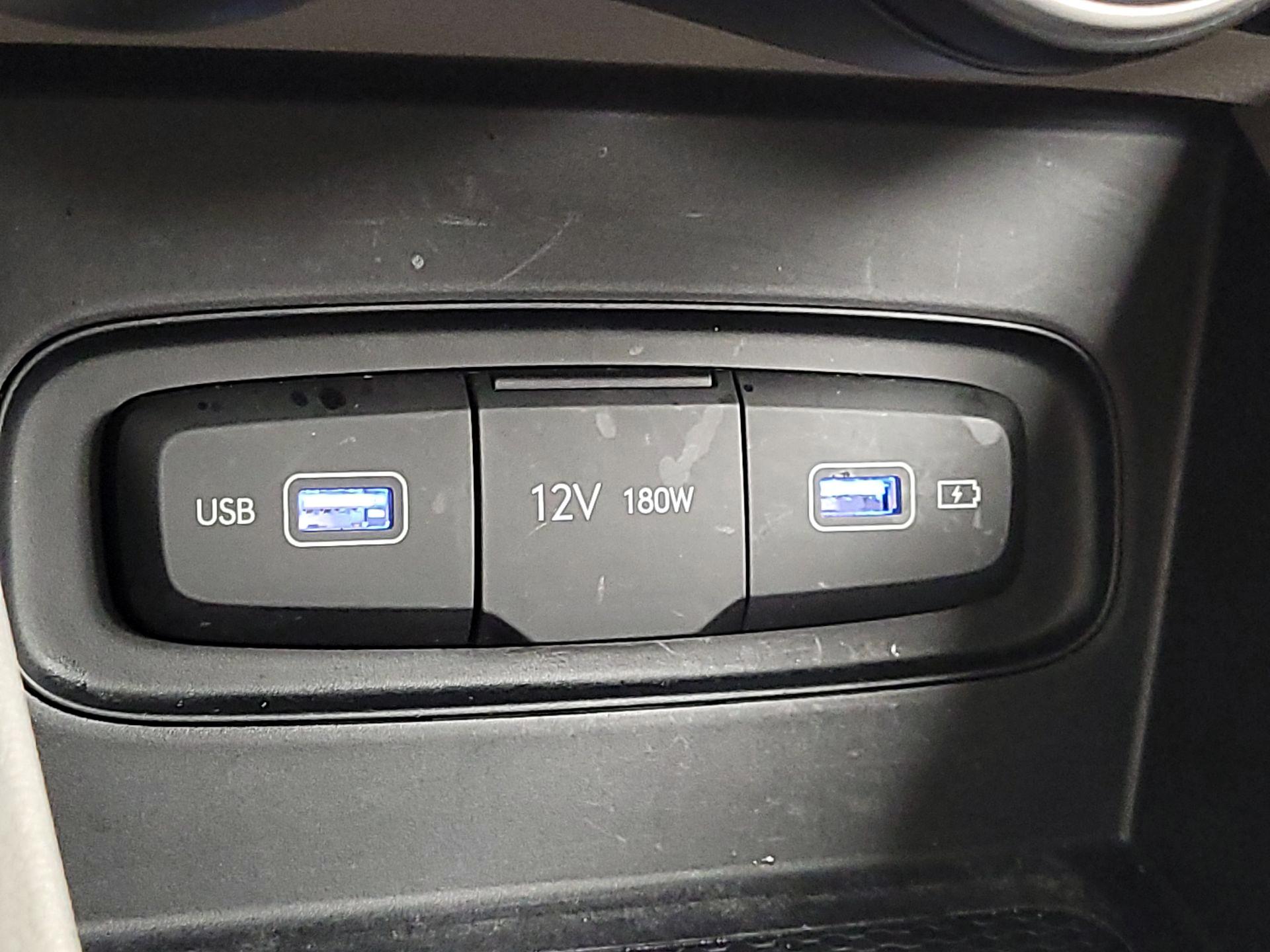 Thumbnail: 2022 Hyundai Venue - 18