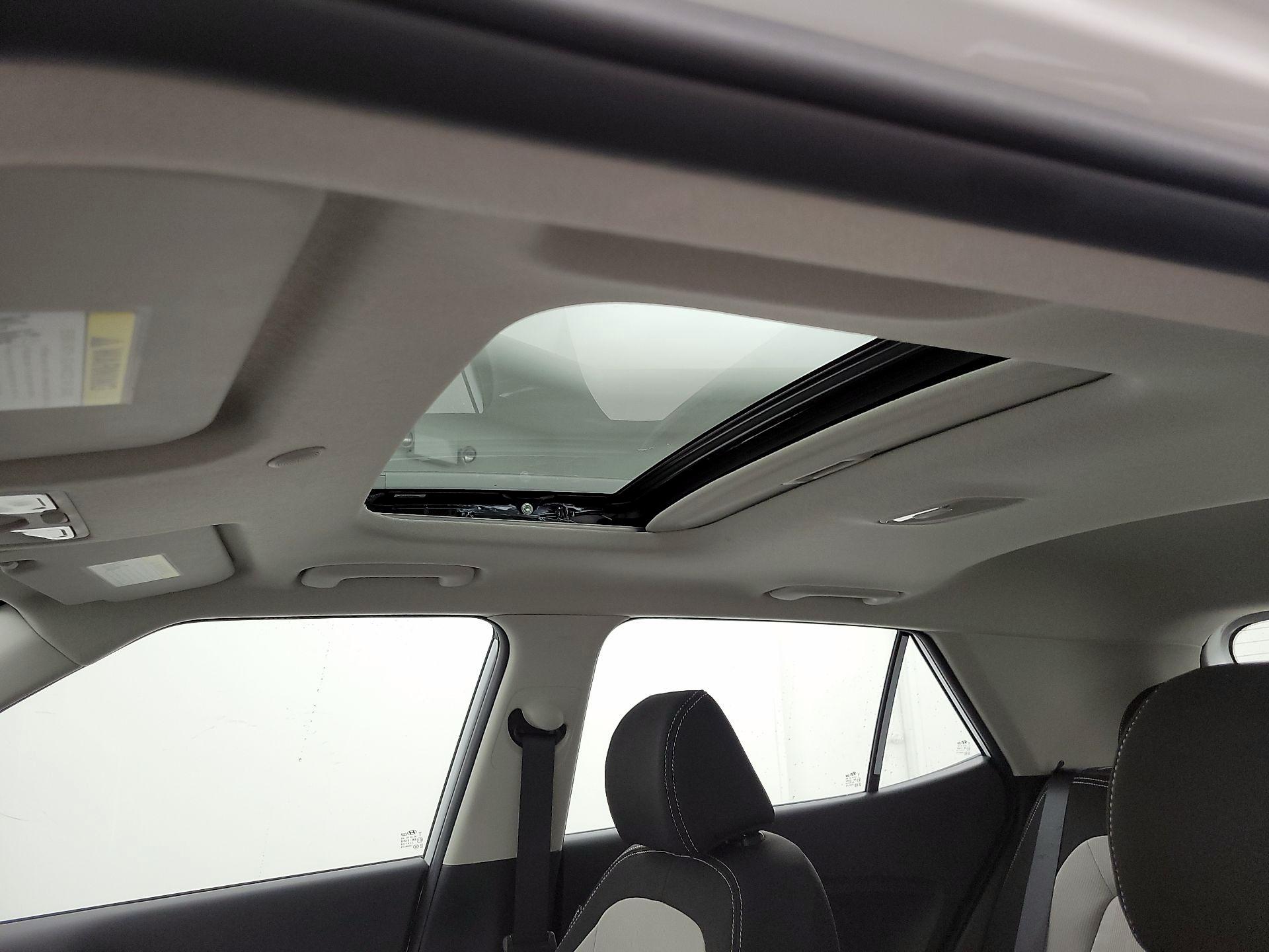 Thumbnail: 2022 Hyundai Venue - 19