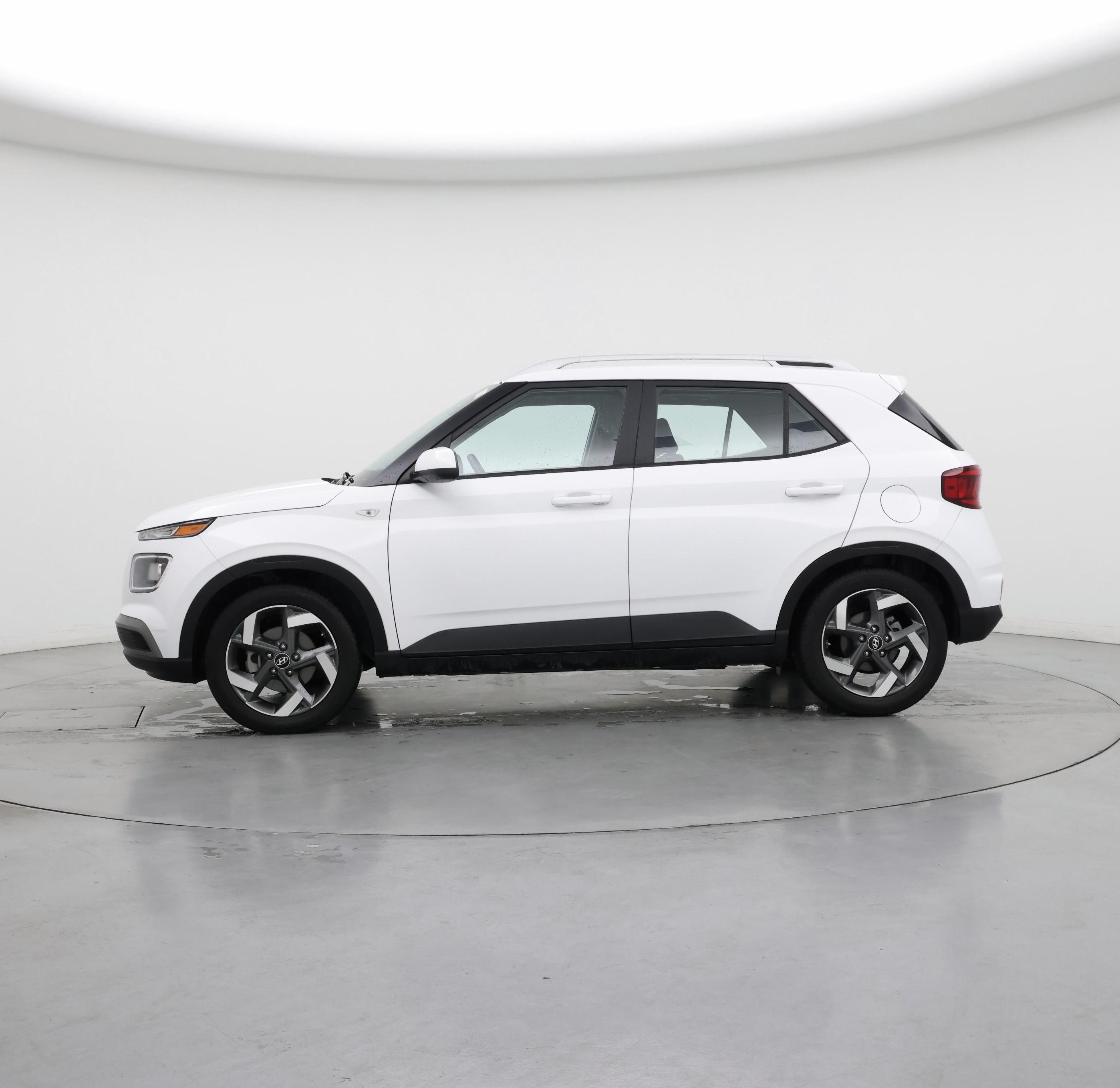 Thumbnail: 2022 Hyundai Venue - 3