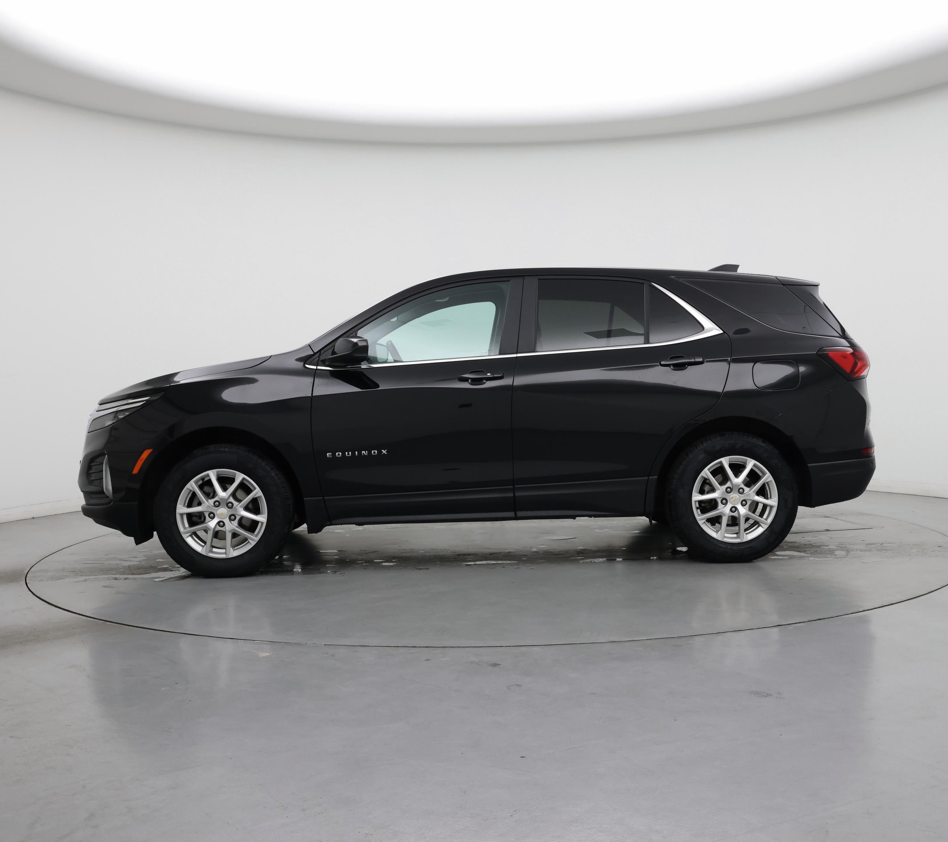 Thumbnail: 2023 Chevrolet Equinox - 3