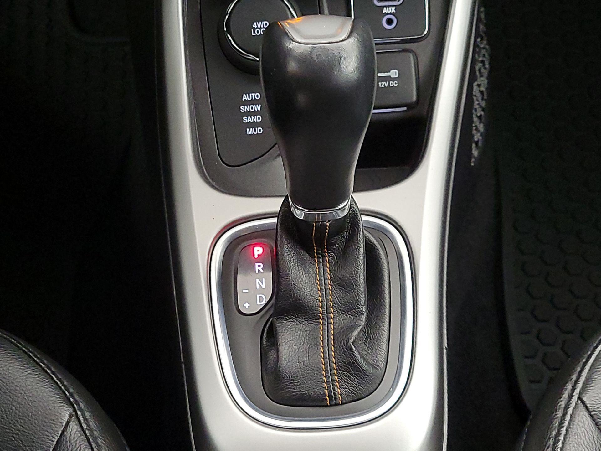 Thumbnail: 2020 Jeep Compass - 17