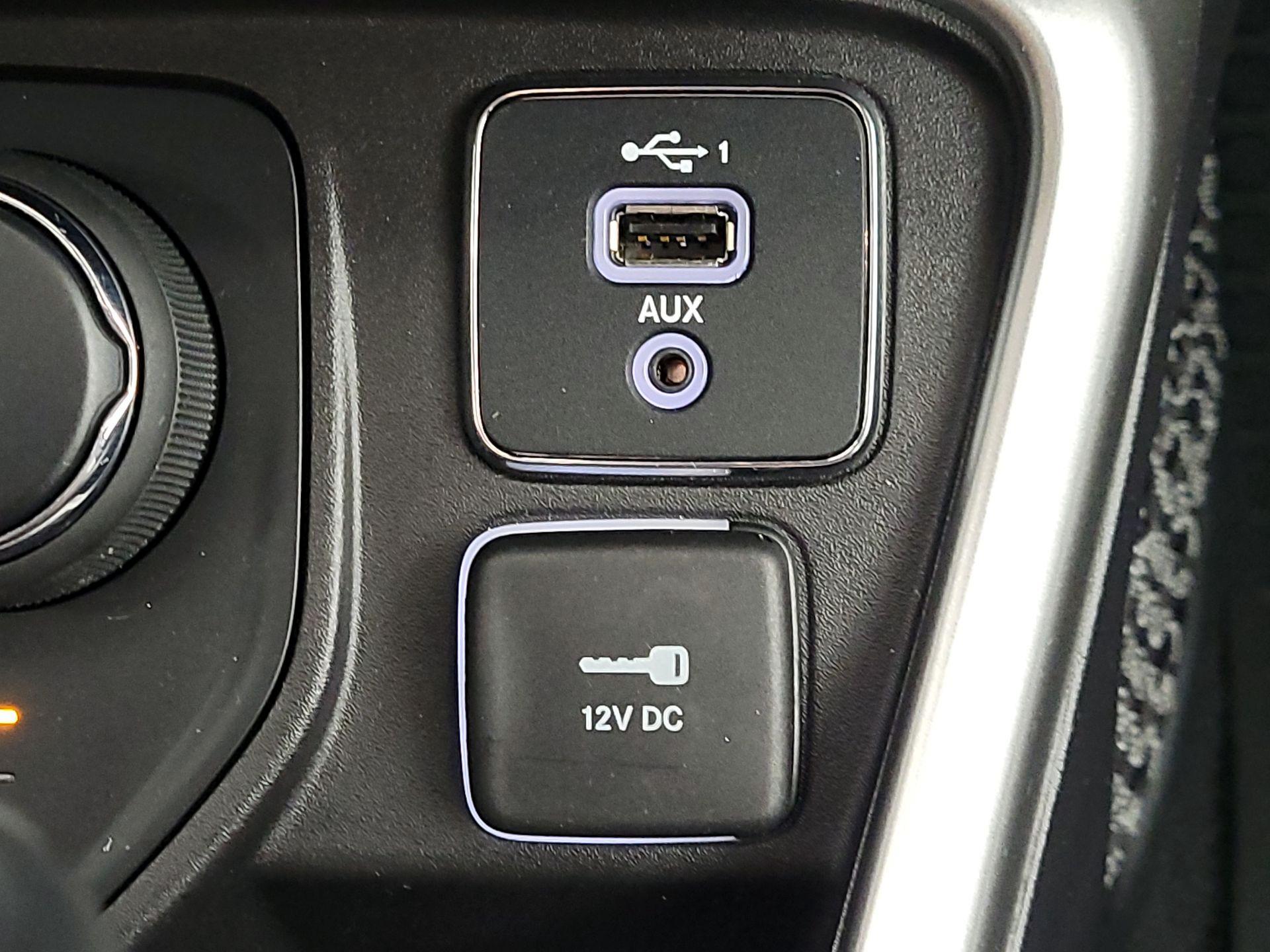 Thumbnail: 2020 Jeep Compass - 18
