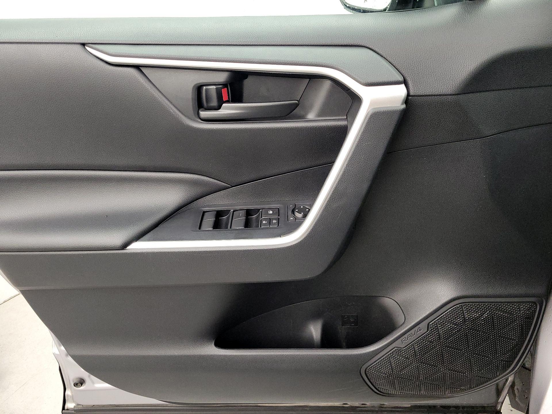 Thumbnail: 2023 Toyota RAV4 - 12
