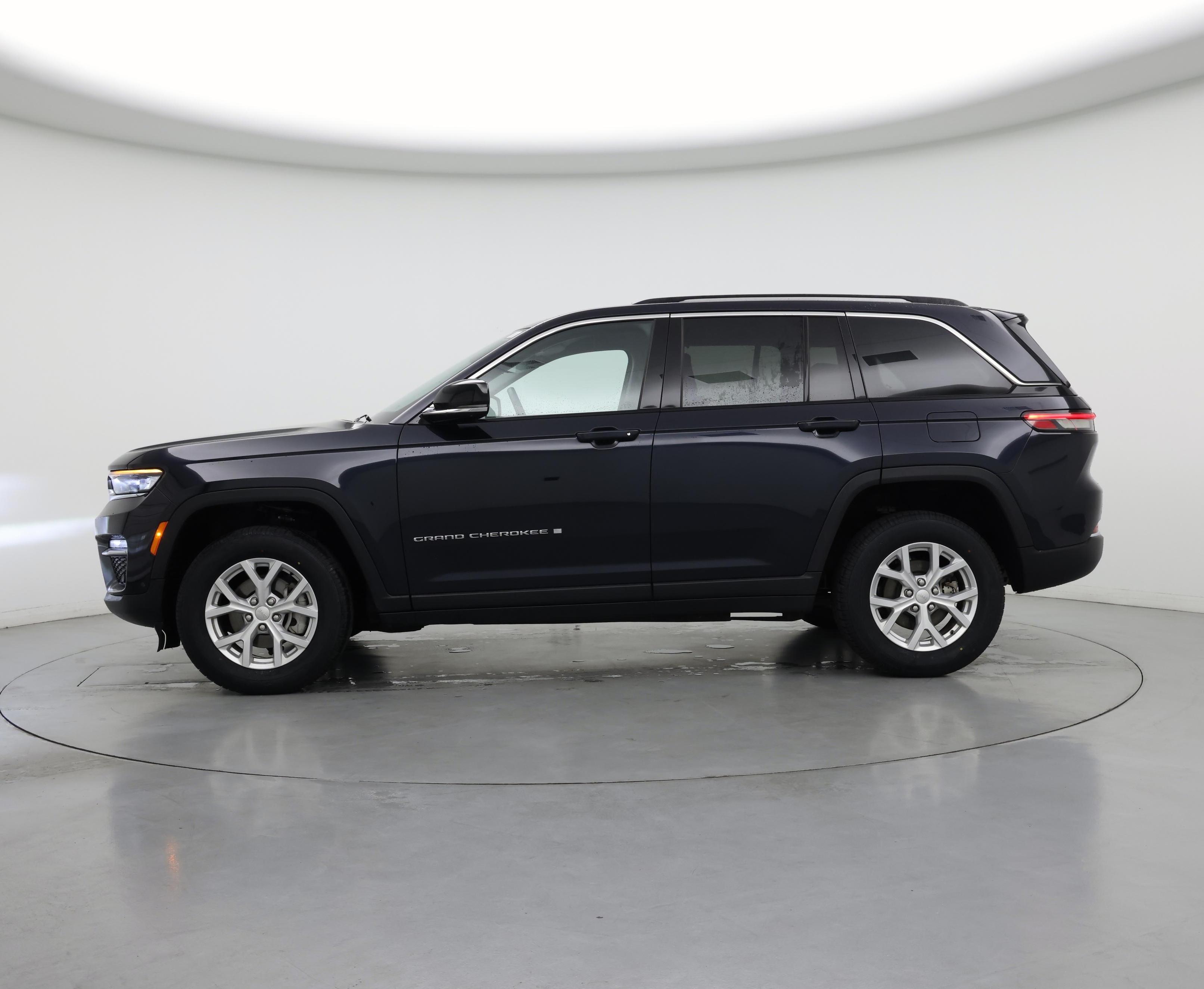 Thumbnail: 2023 Jeep Grand Cherokee - 3