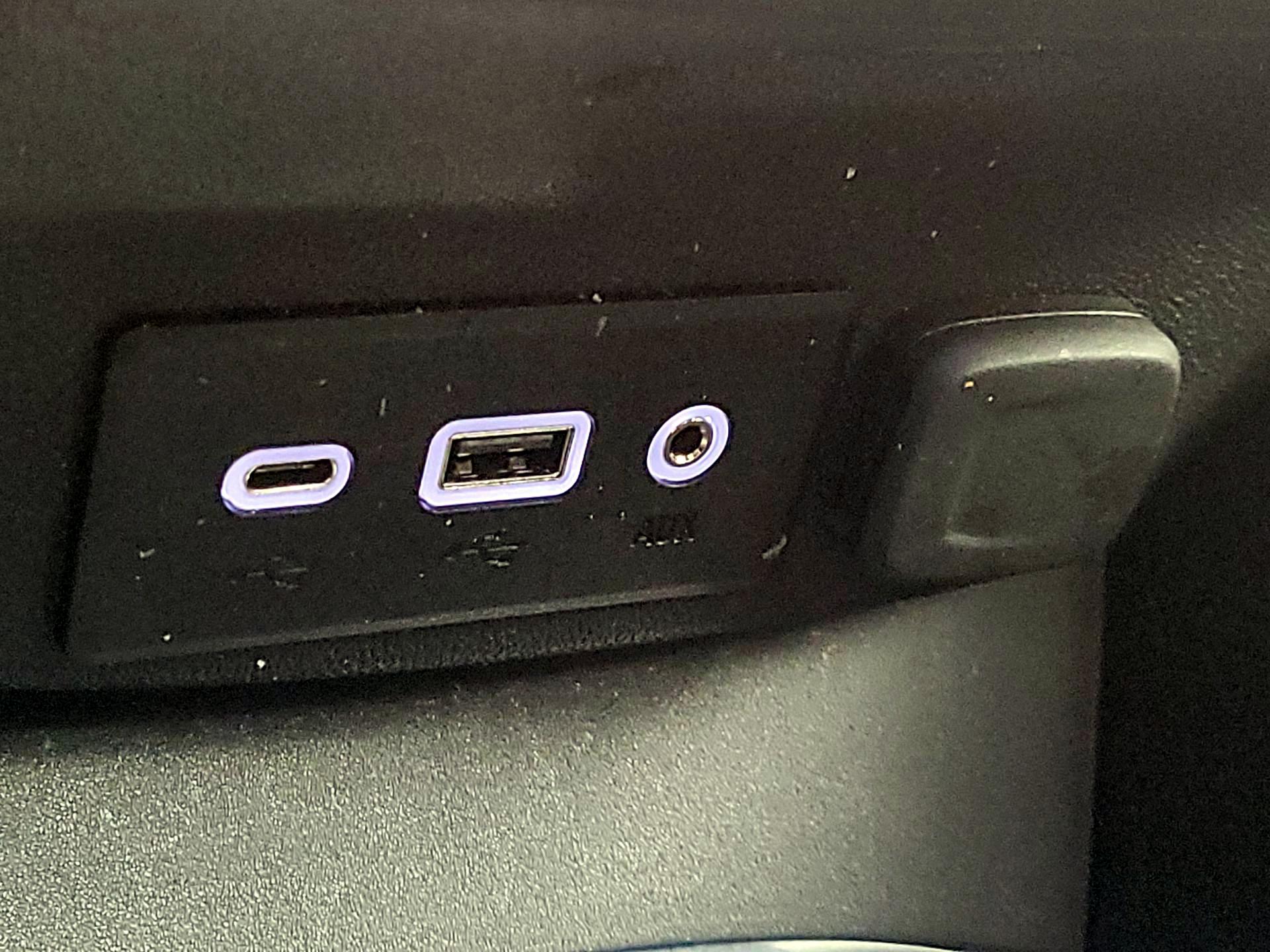 Thumbnail: 2023 Chevrolet Malibu - 18