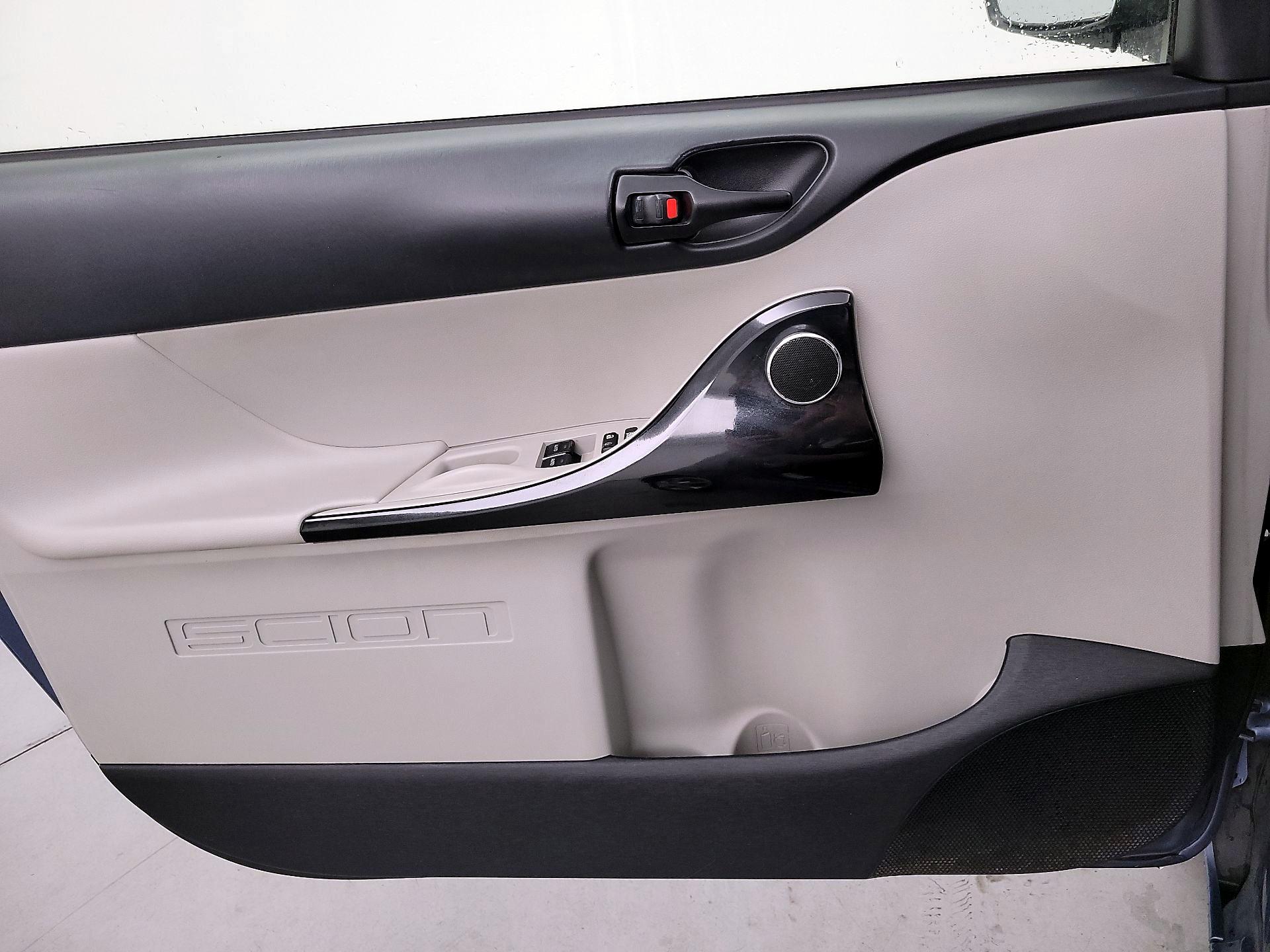 Thumbnail: 2014 Scion iQ - 12