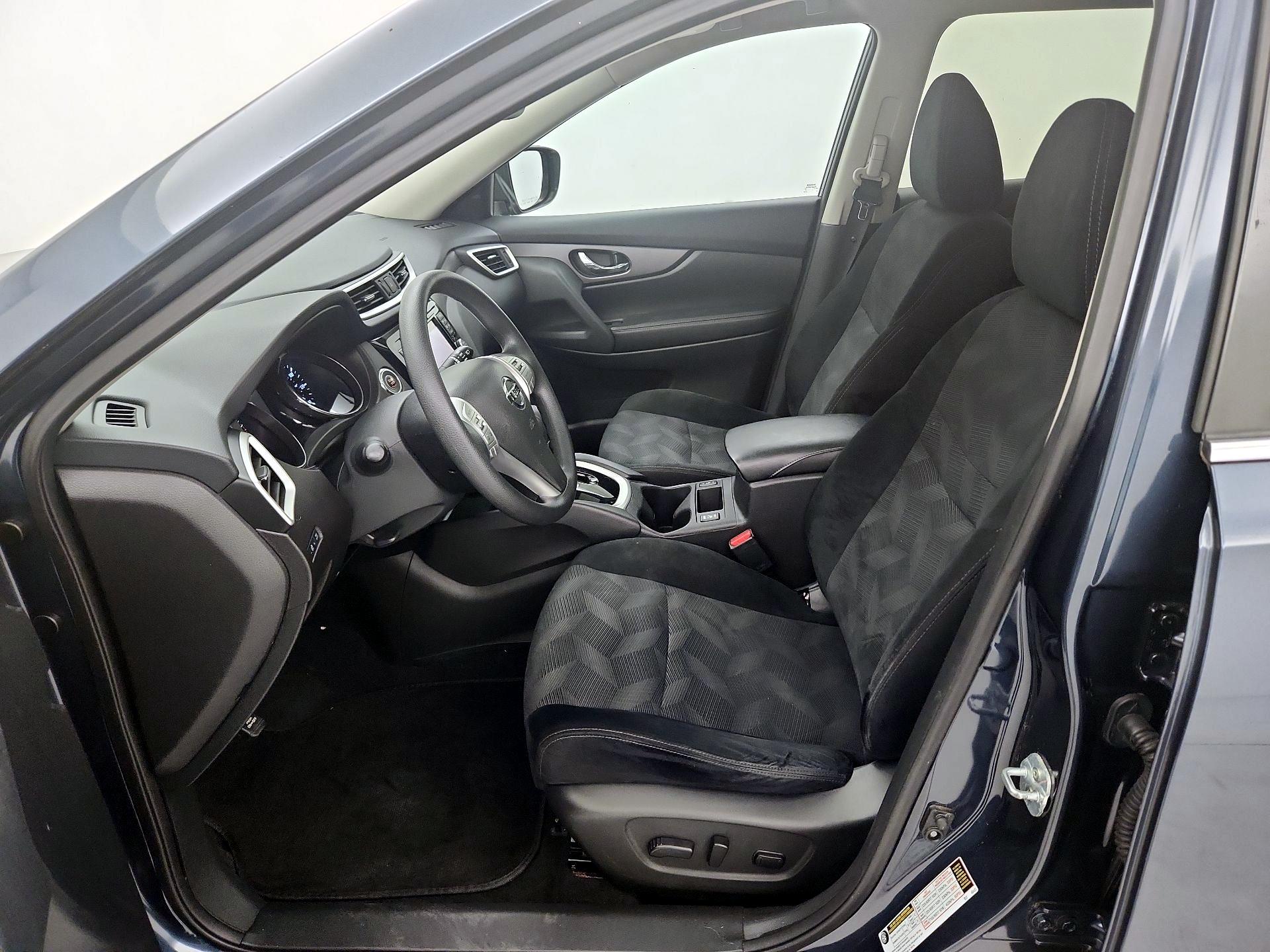 Thumbnail: 2016 Nissan Rogue - 11